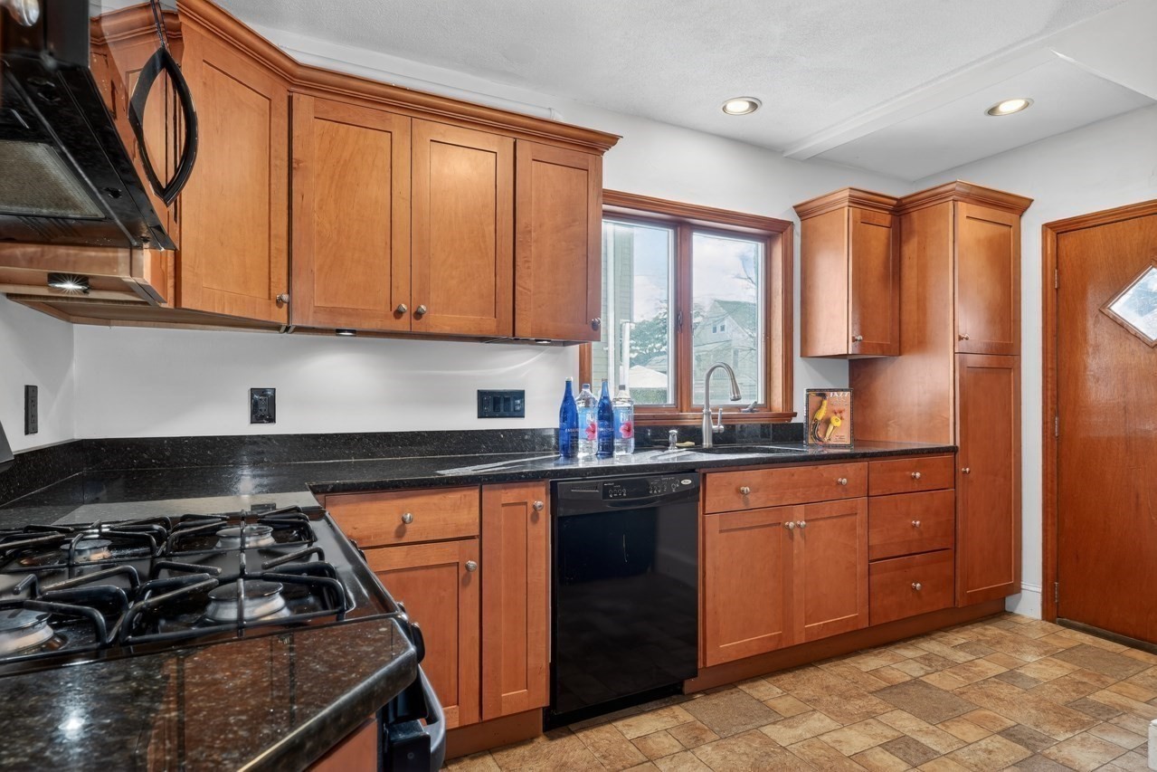 68 Hamlet, Arlington, MA 02474 - Image 18