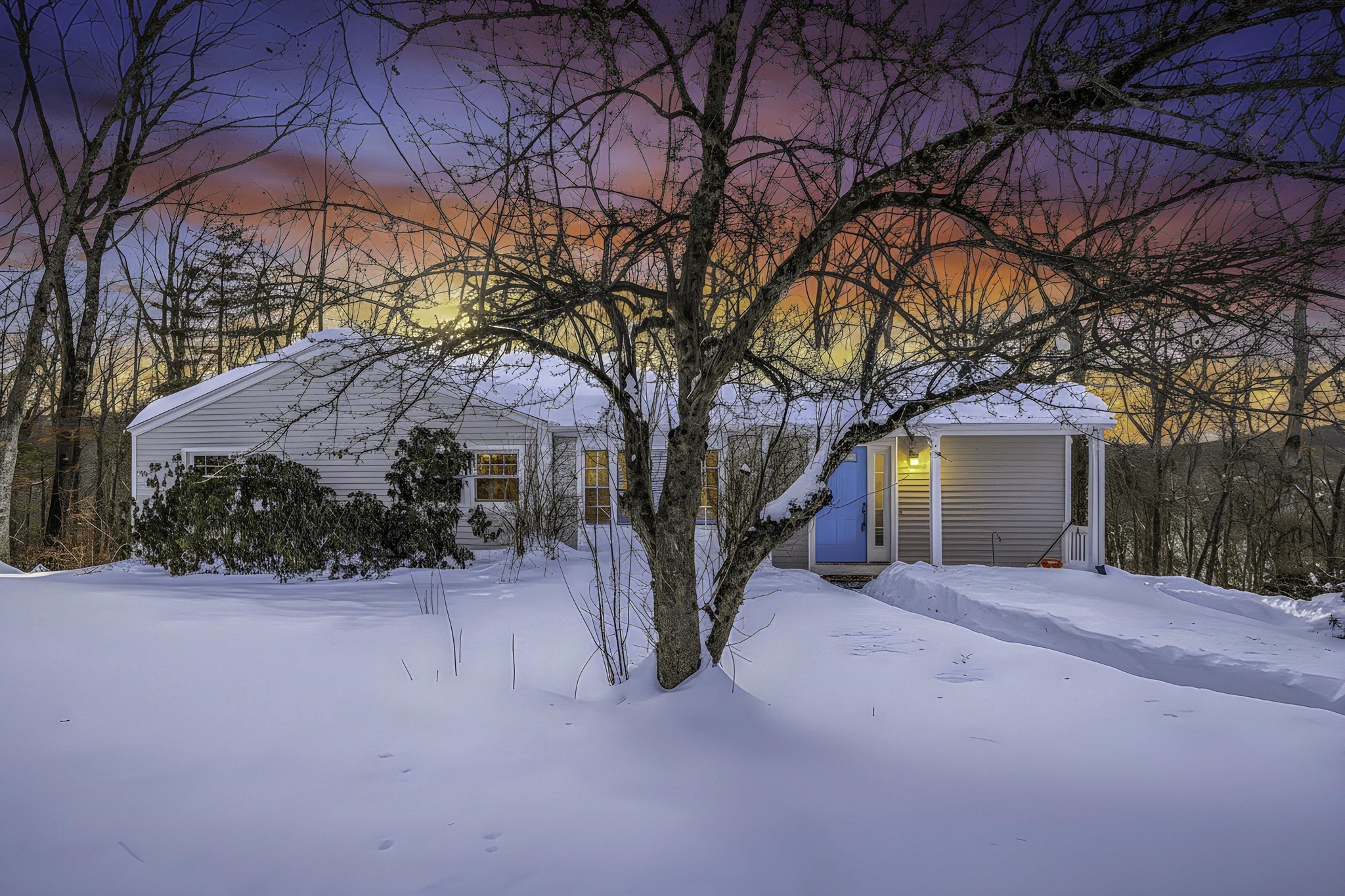 37 Oneil Dr, Westborough, MA 01581