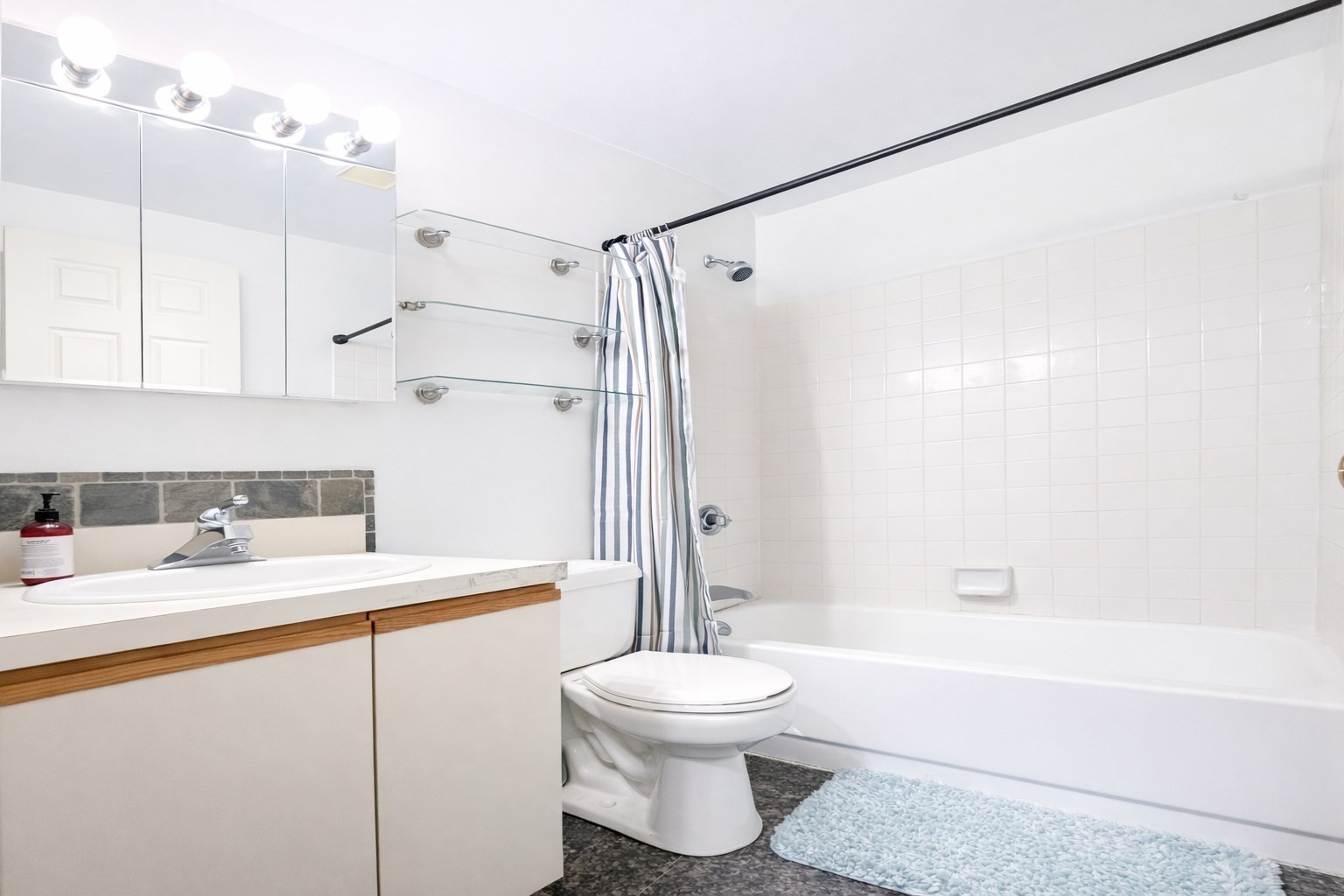 191 Thorndike St Unit 26, Lowell, MA 01852 - Image 7