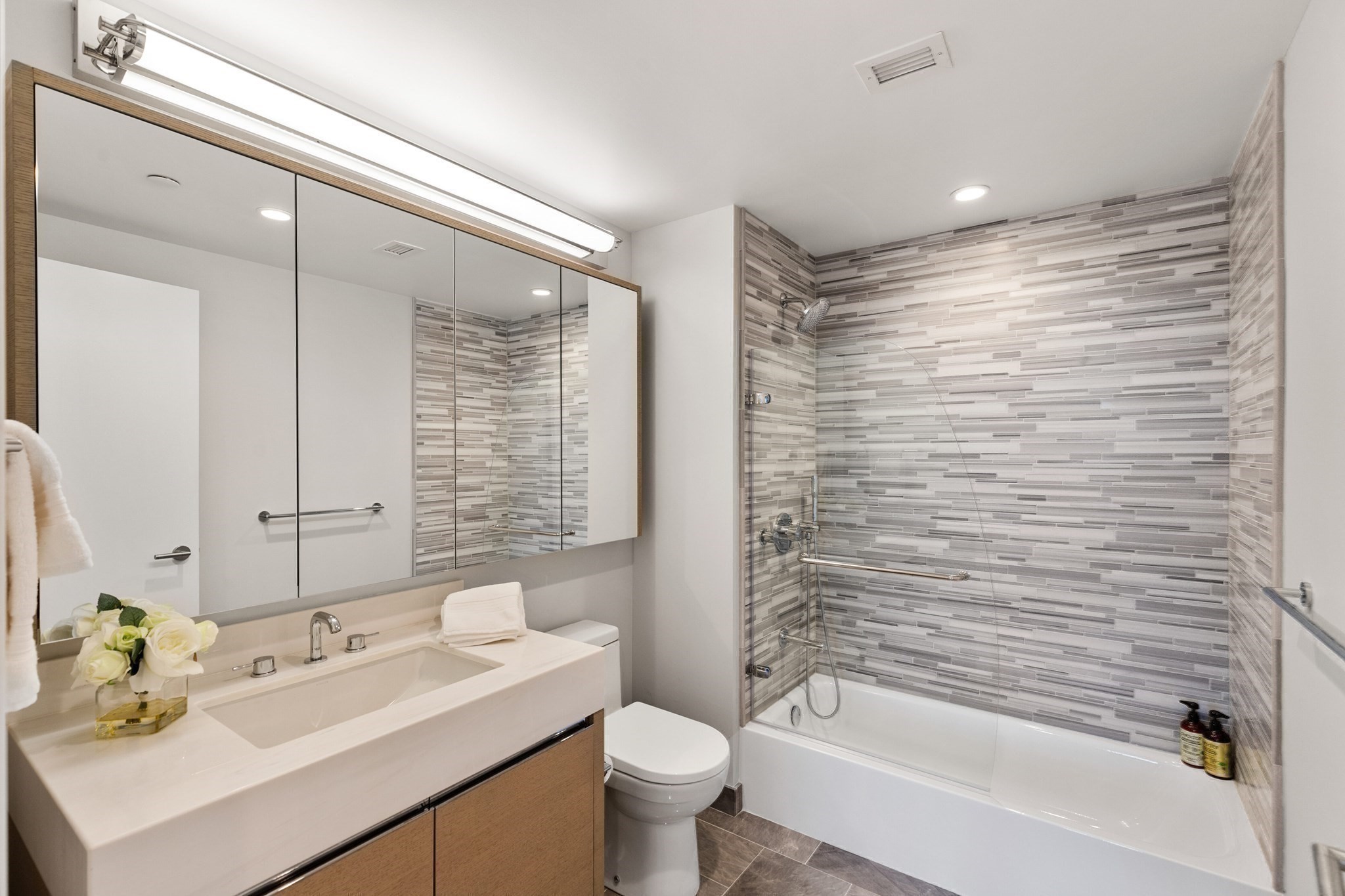100 Lovejoy Wharf Unit 9F, West End, Boston, MA 02114 - Image 11