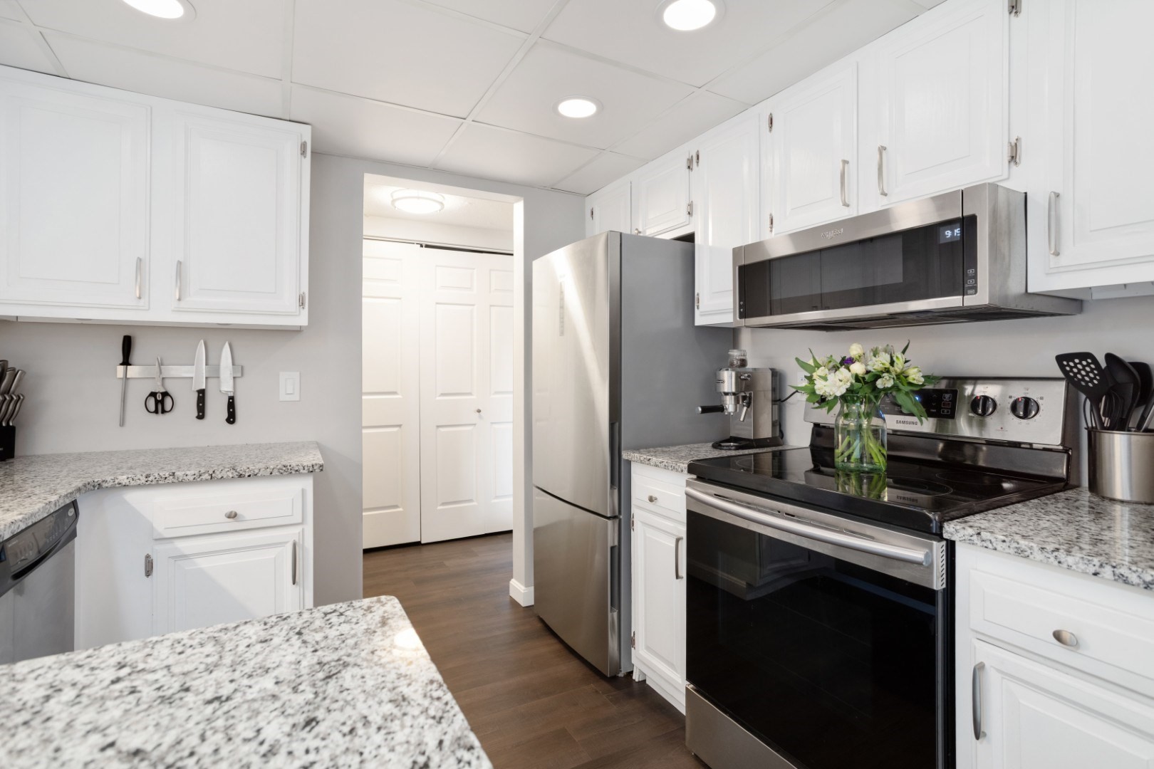 3 Ledgewood Way Unit 8, Peabody, MA 01960 - Image 11