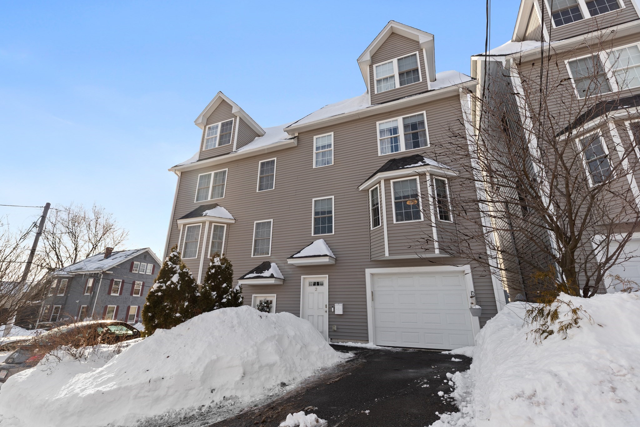 3 Grand Ave Unit 2, Haverhill, MA 01830