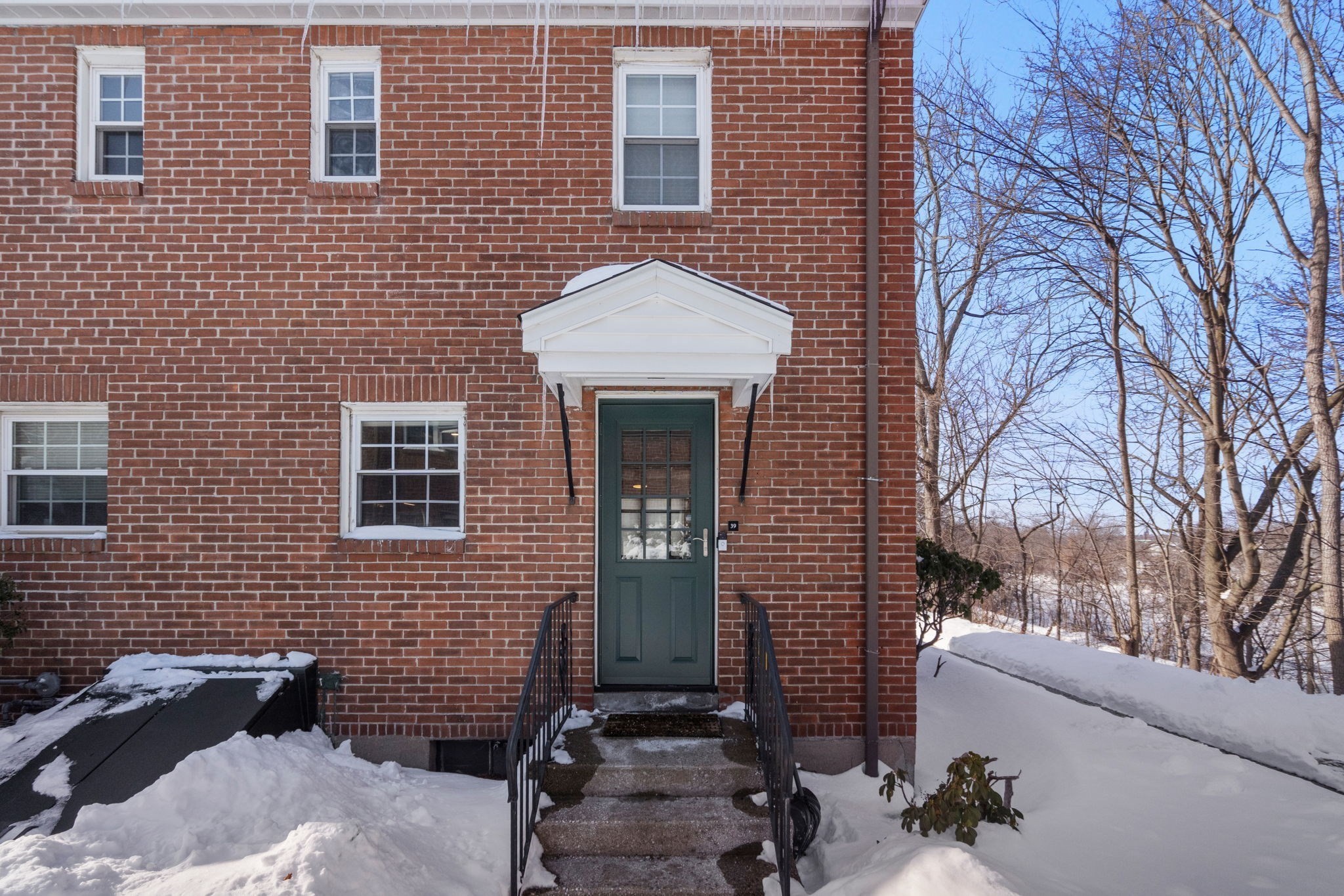 39 Charlesbank Rd Unit 39, Newton, MA 02458
