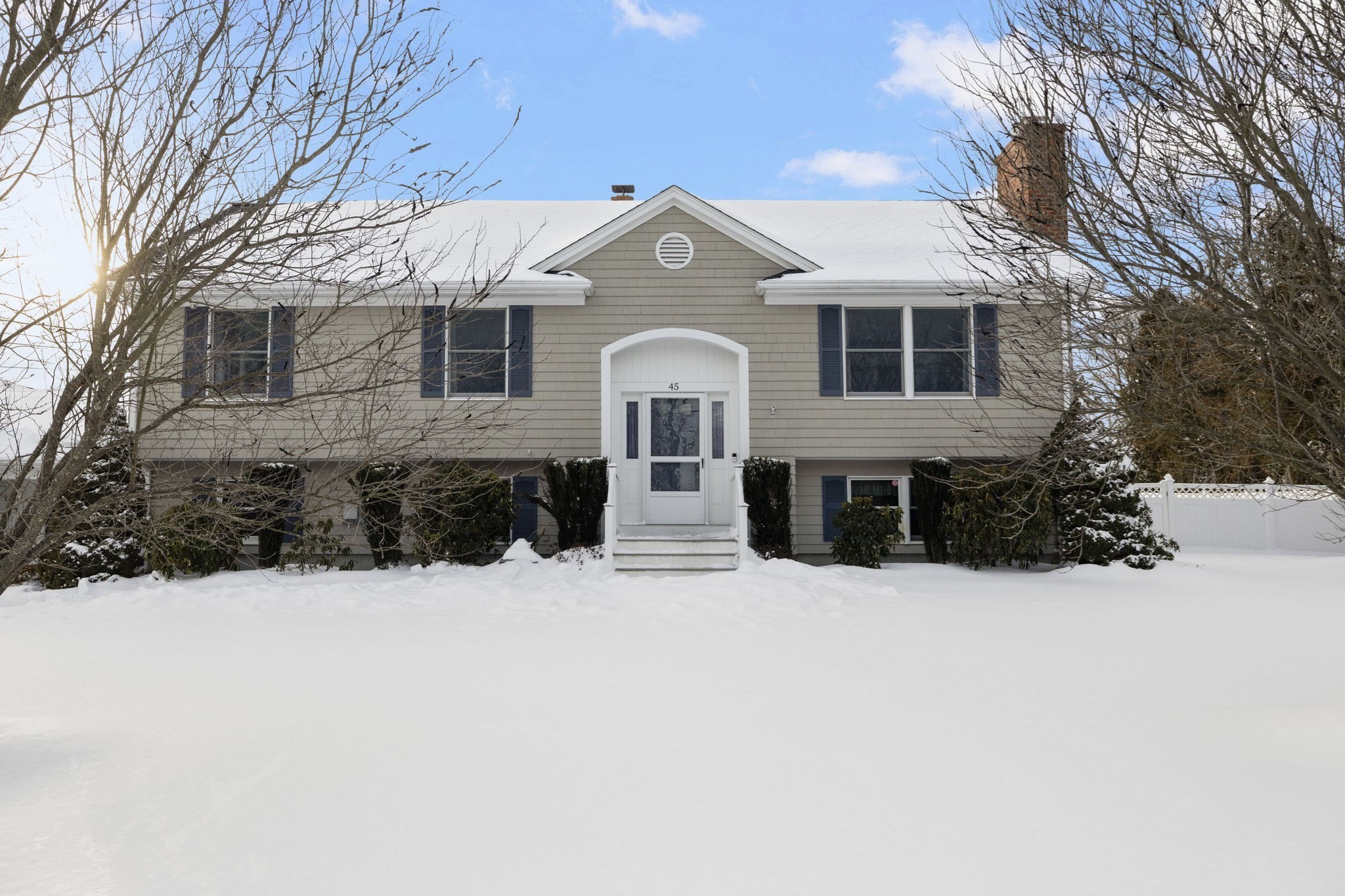 45 Obannon Pl, Swansea, MA 02777