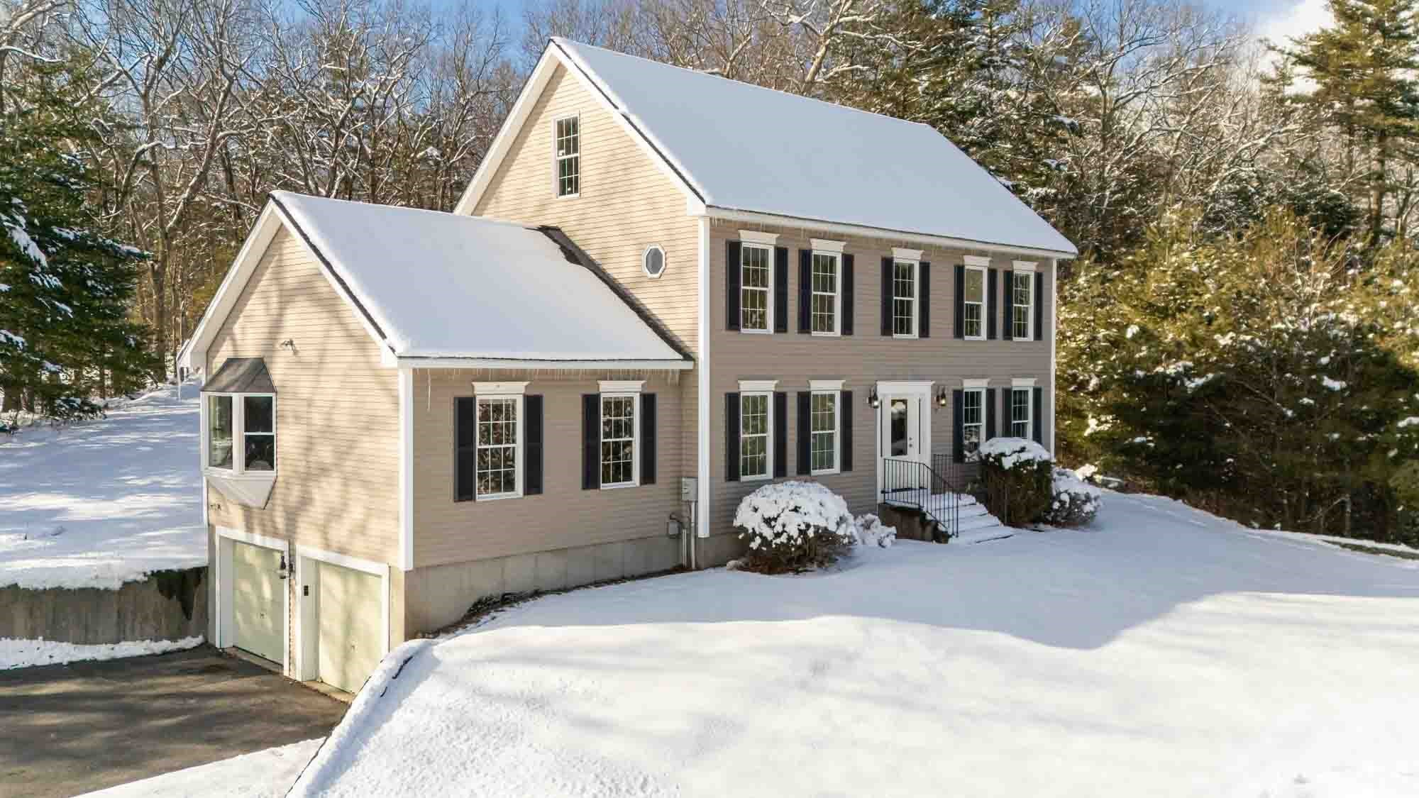 37 Summer Hill Rd, Dracut, MA 01826