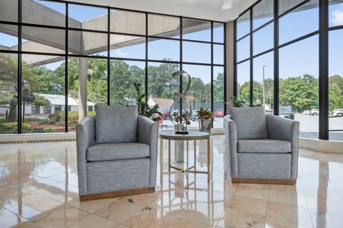 250 Hammond Pond Pkwy Unit 102N, Newton, MA 02467