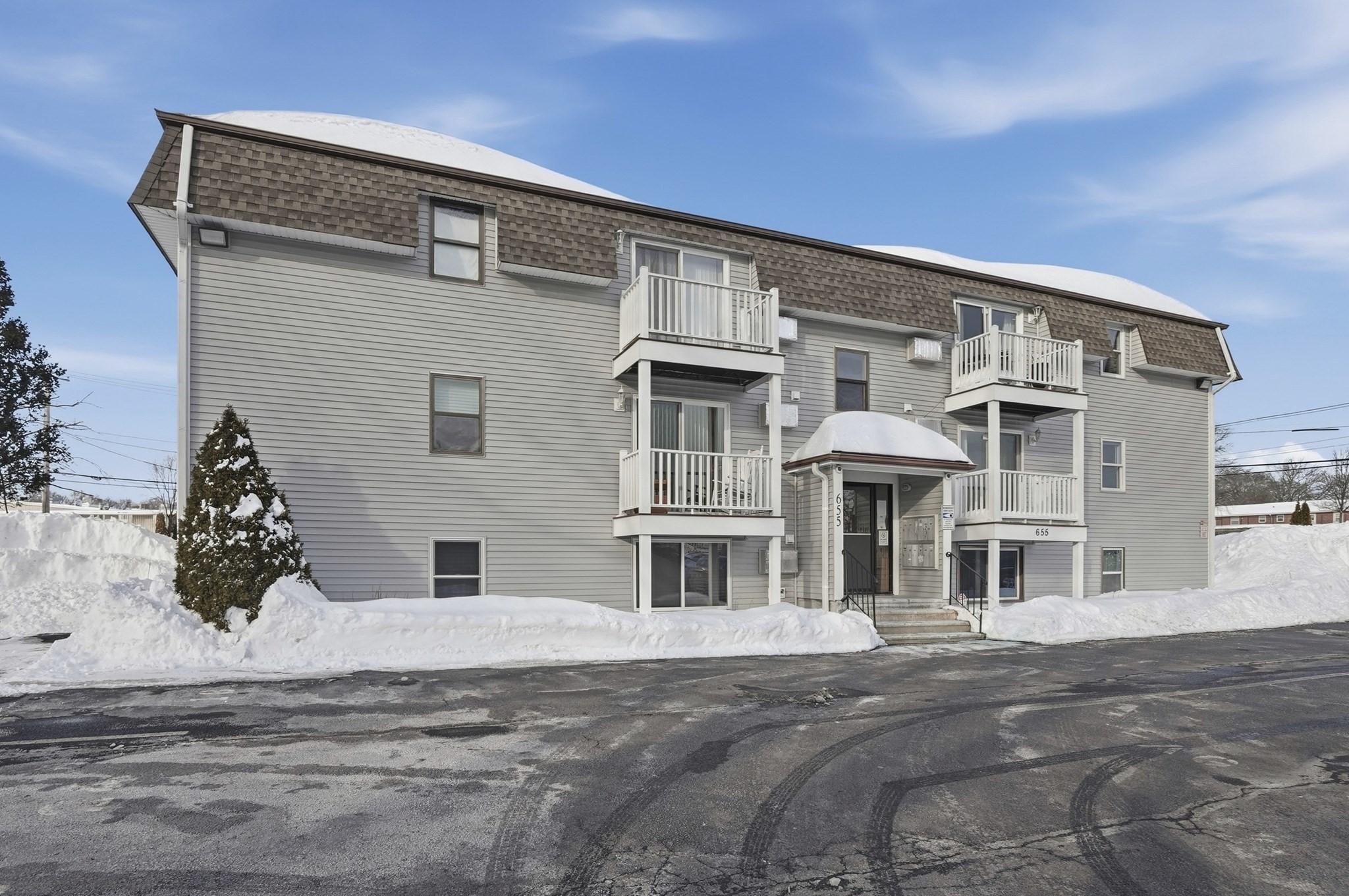 655 Plantation St Unit 20B, Worcester, MA 01605