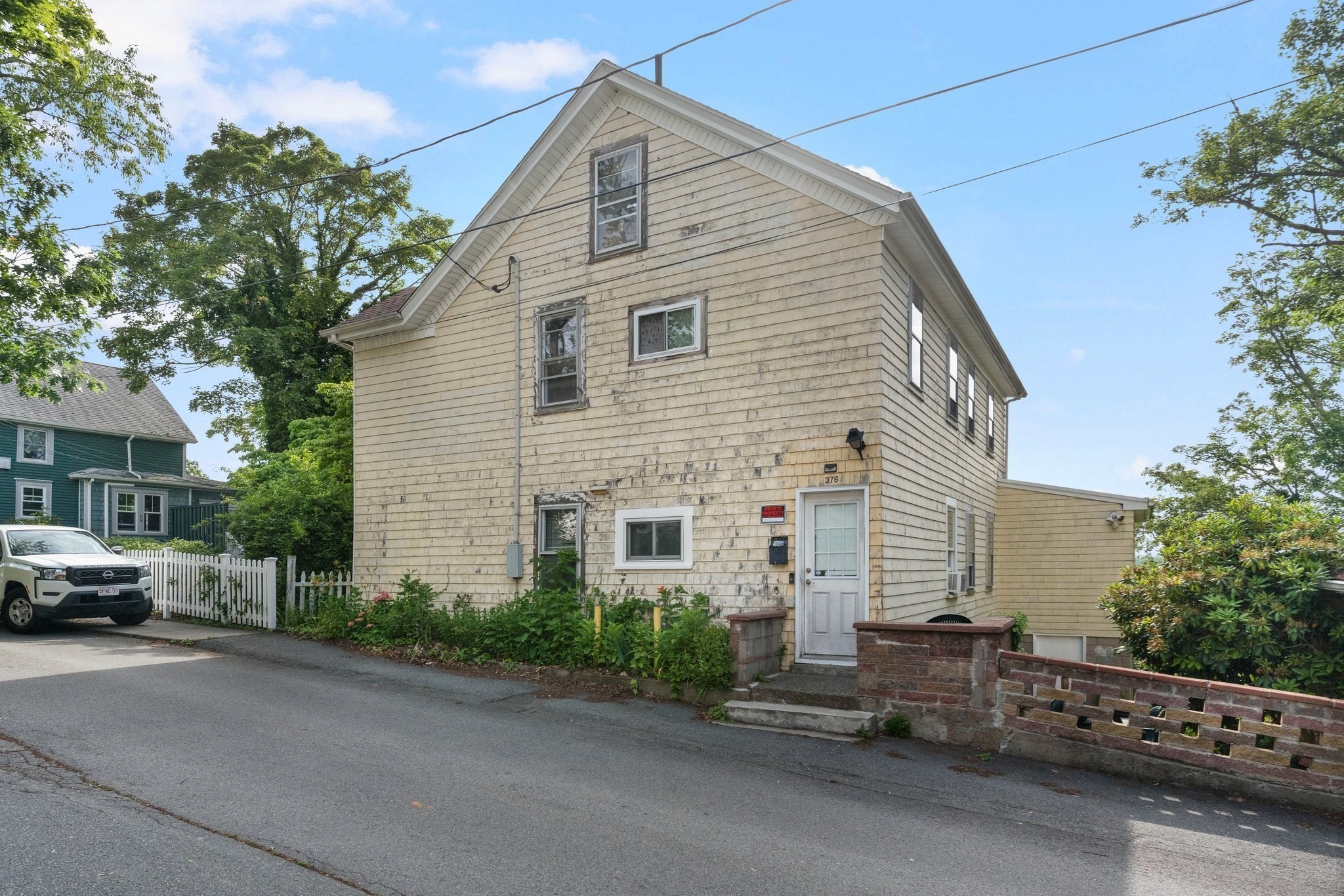 376 N Underwood St, Fall River, MA 02720