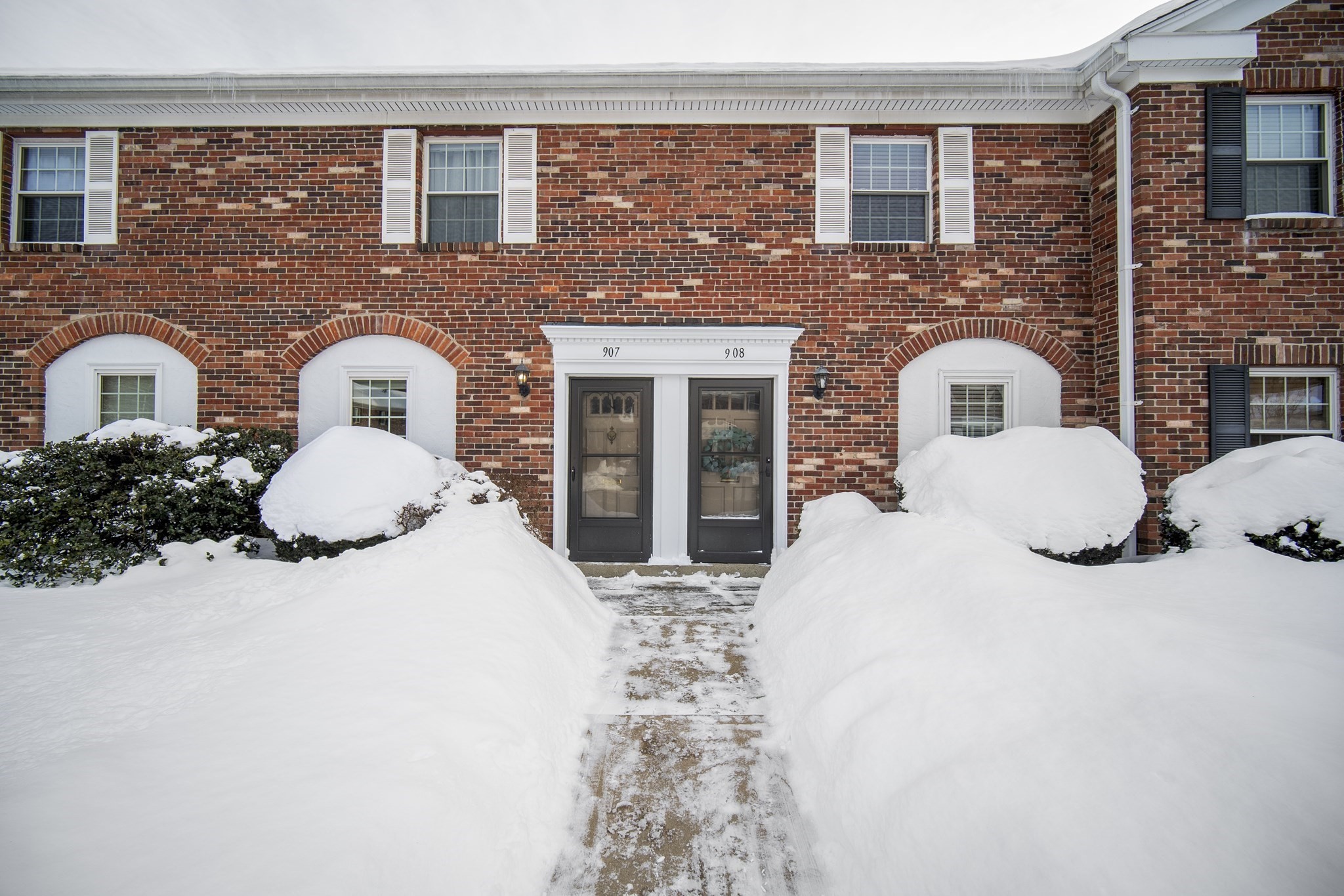 907 Windsor Dr Unit 907, Framingham, MA 01701