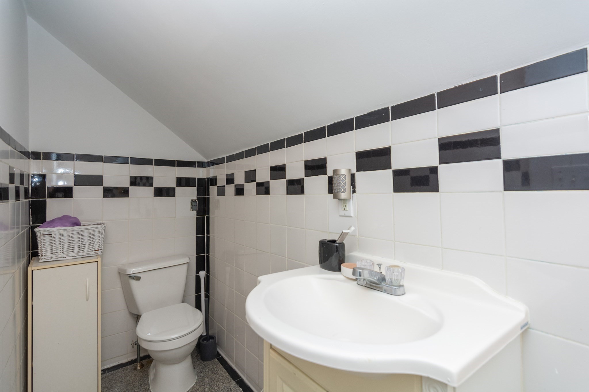 10 Dell St, Malden, MA 02148 - Image 26