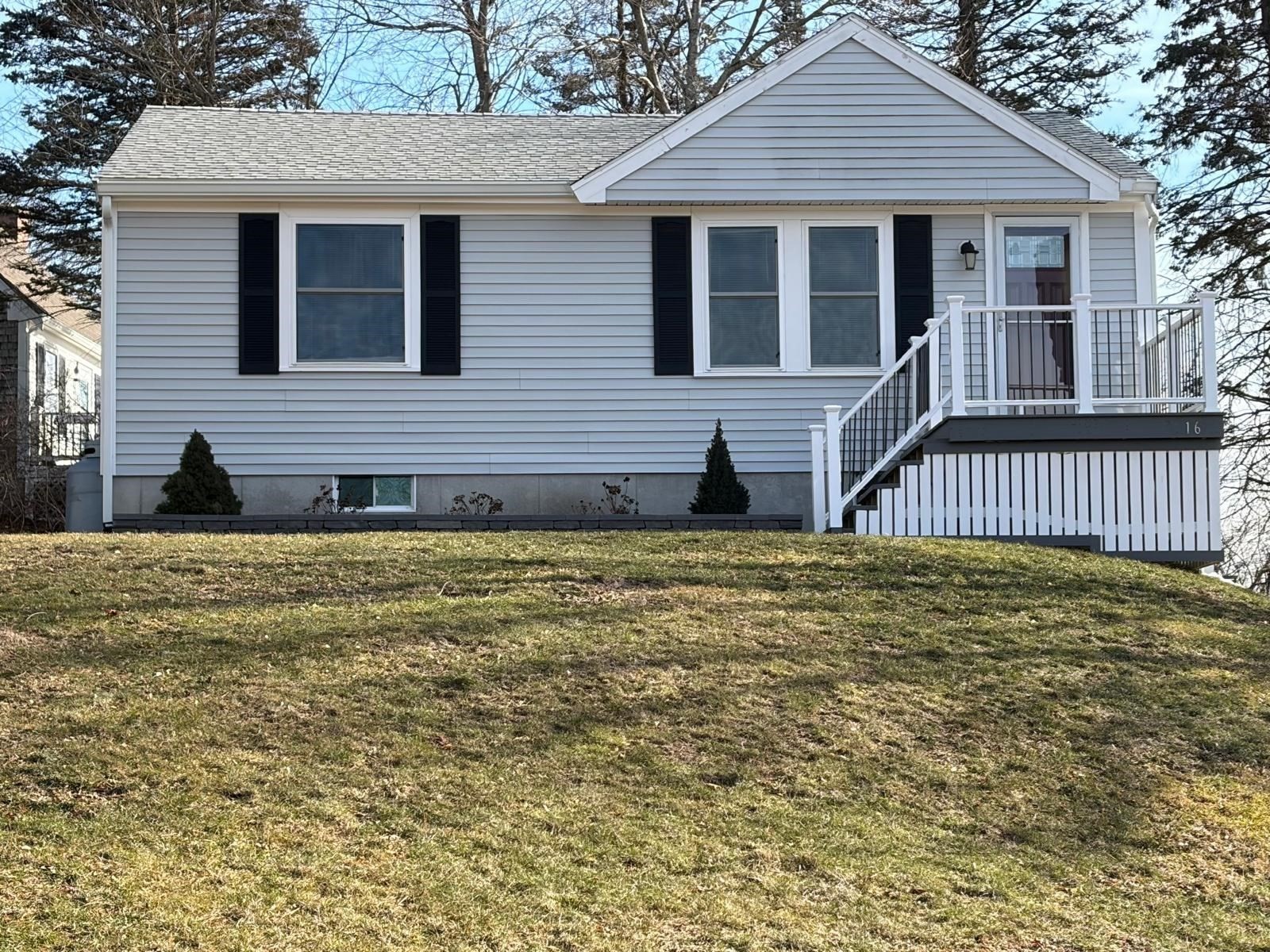 16 Town Neck Rd, Sandwich, MA 02563