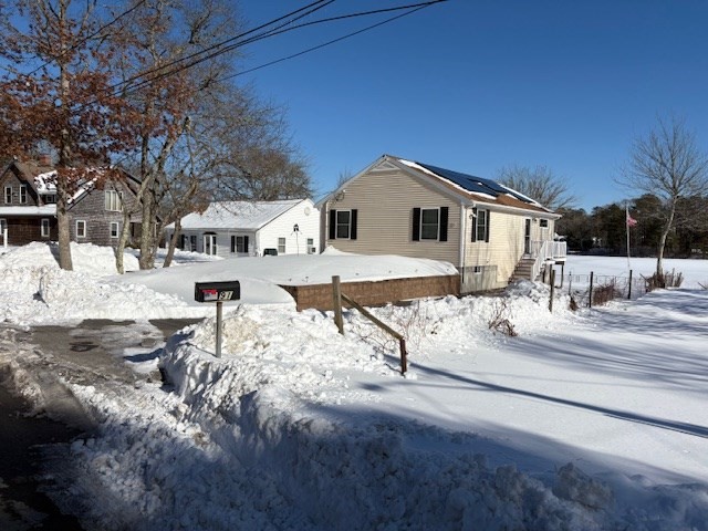 91 Agawam Lake Shore Drive, Wareham, MA 02571