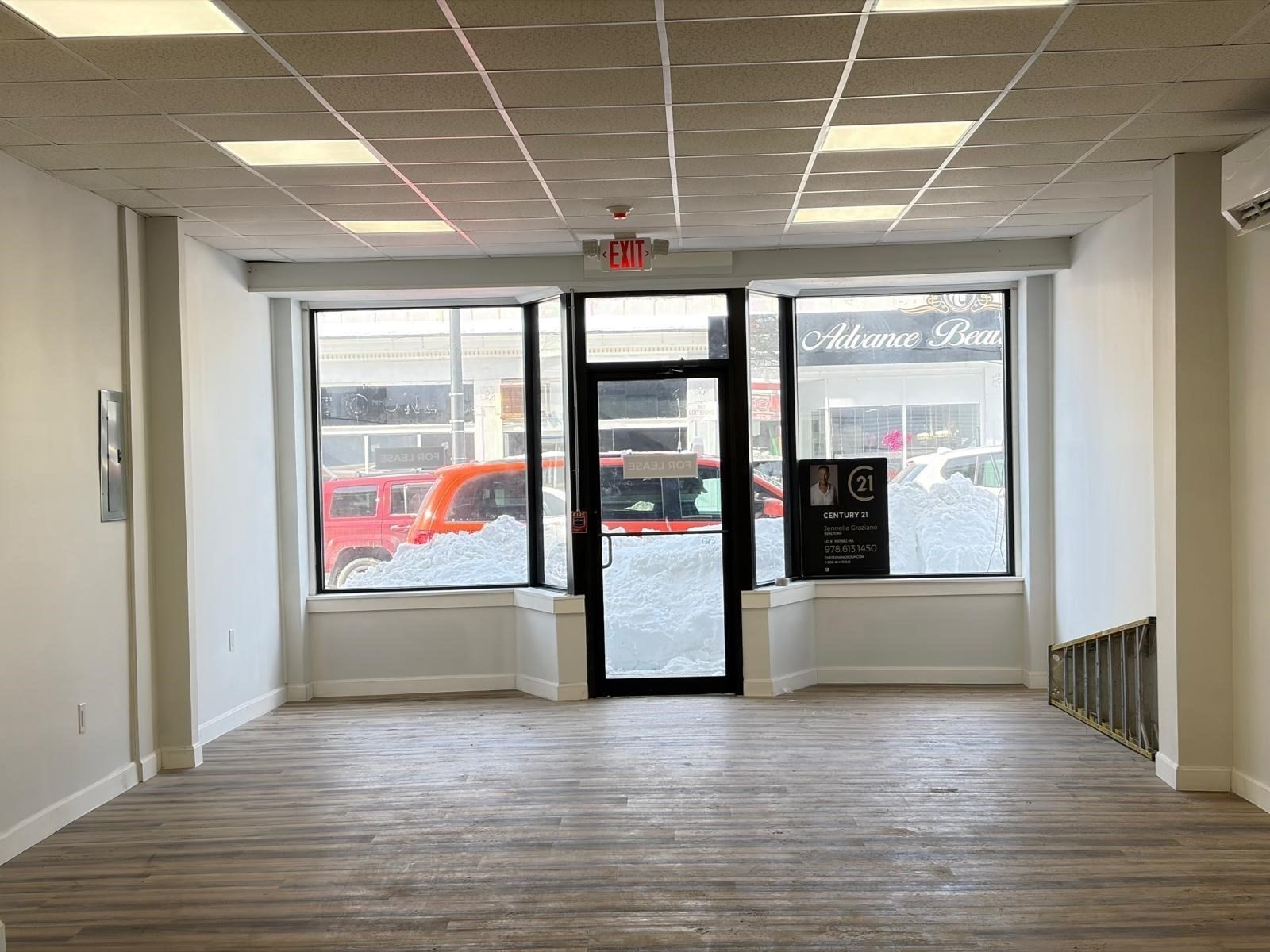 13 Newbury St, Lawrence, MA 01840 - Image 1