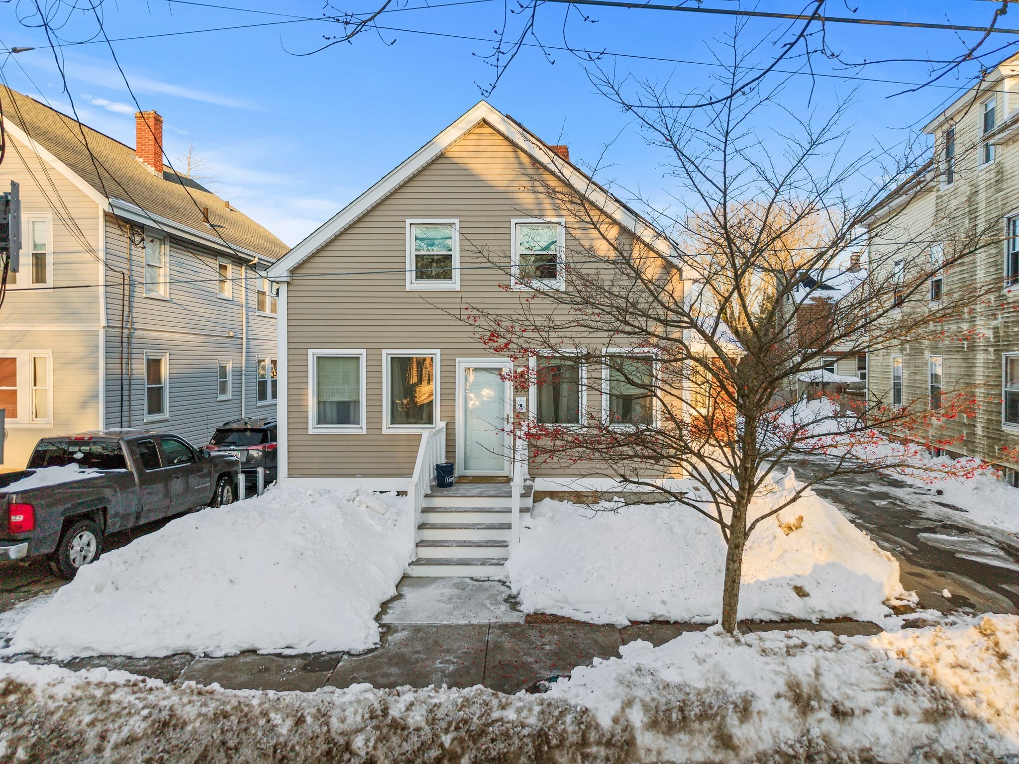 570 Shawmut Ave, New Bedford, MA 02740