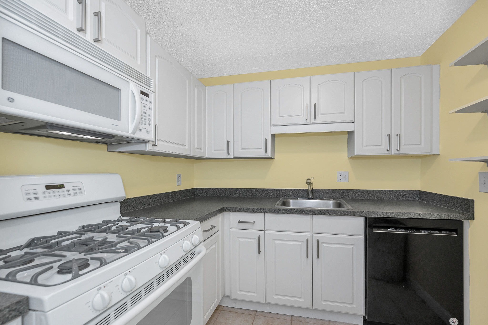 351 Pawtucket Blvd Unit 3, Lowell, MA 01854 - Image 3