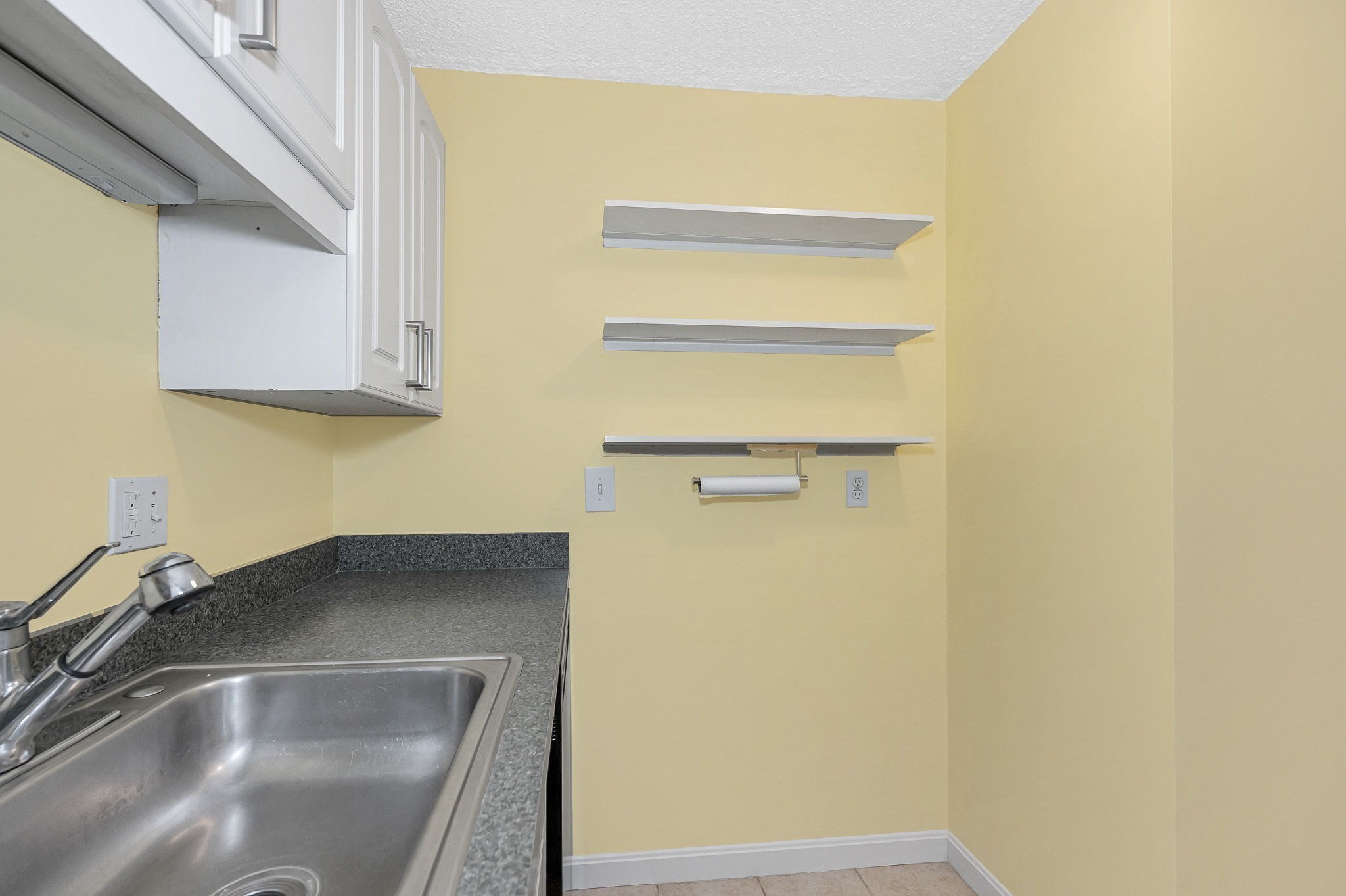 351 Pawtucket Blvd Unit 3, Lowell, MA 01854 - Image 5