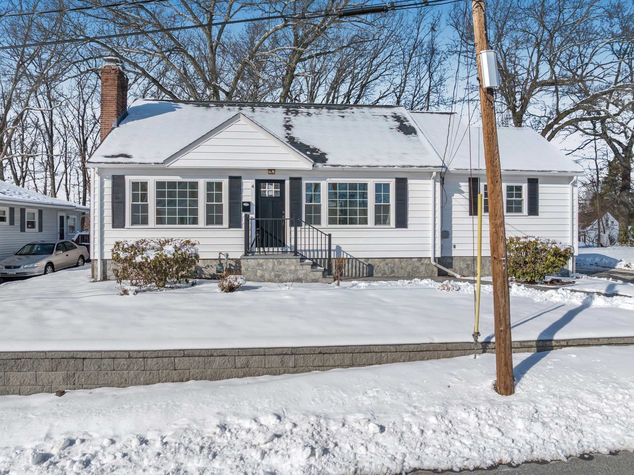 4 Hancock St, Shrewsbury, MA 01545