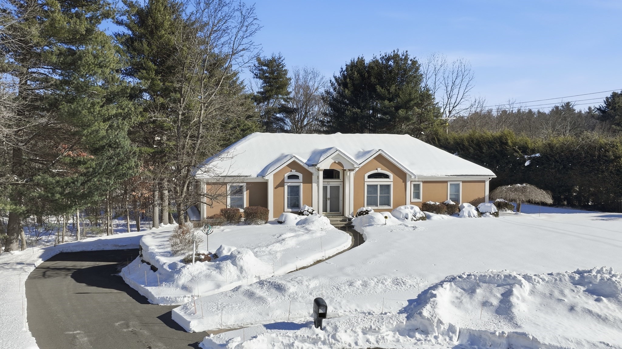 25 Winding Brook Ln., East Longmeadow, MA 01028