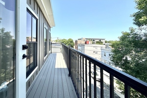 165 Everett St, Apt 7