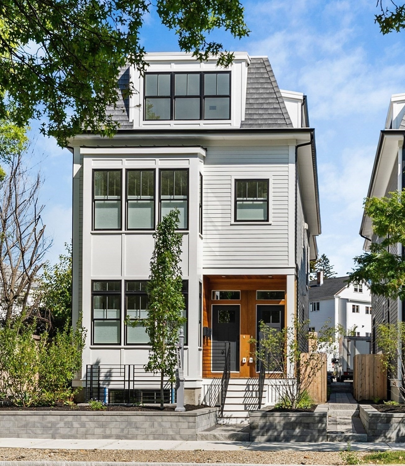 327 Alewife Brook Pkwy Unit B, Somerville, MA 02144