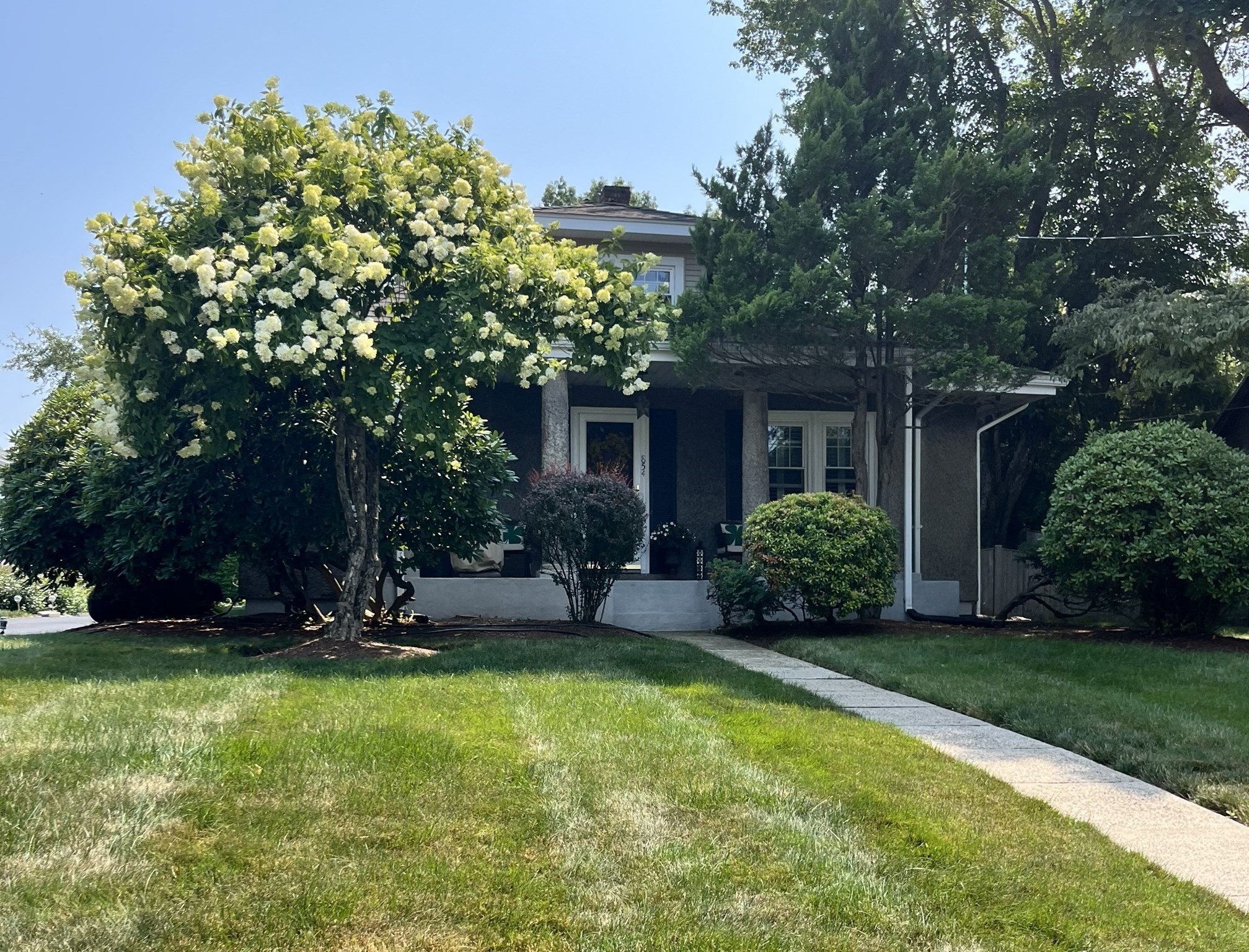 854 Brockton Ave, Abington, MA 02351