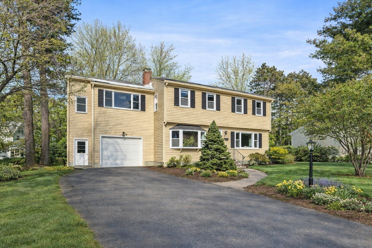 29 Pinewood Rd, Wellesley, MA 02482