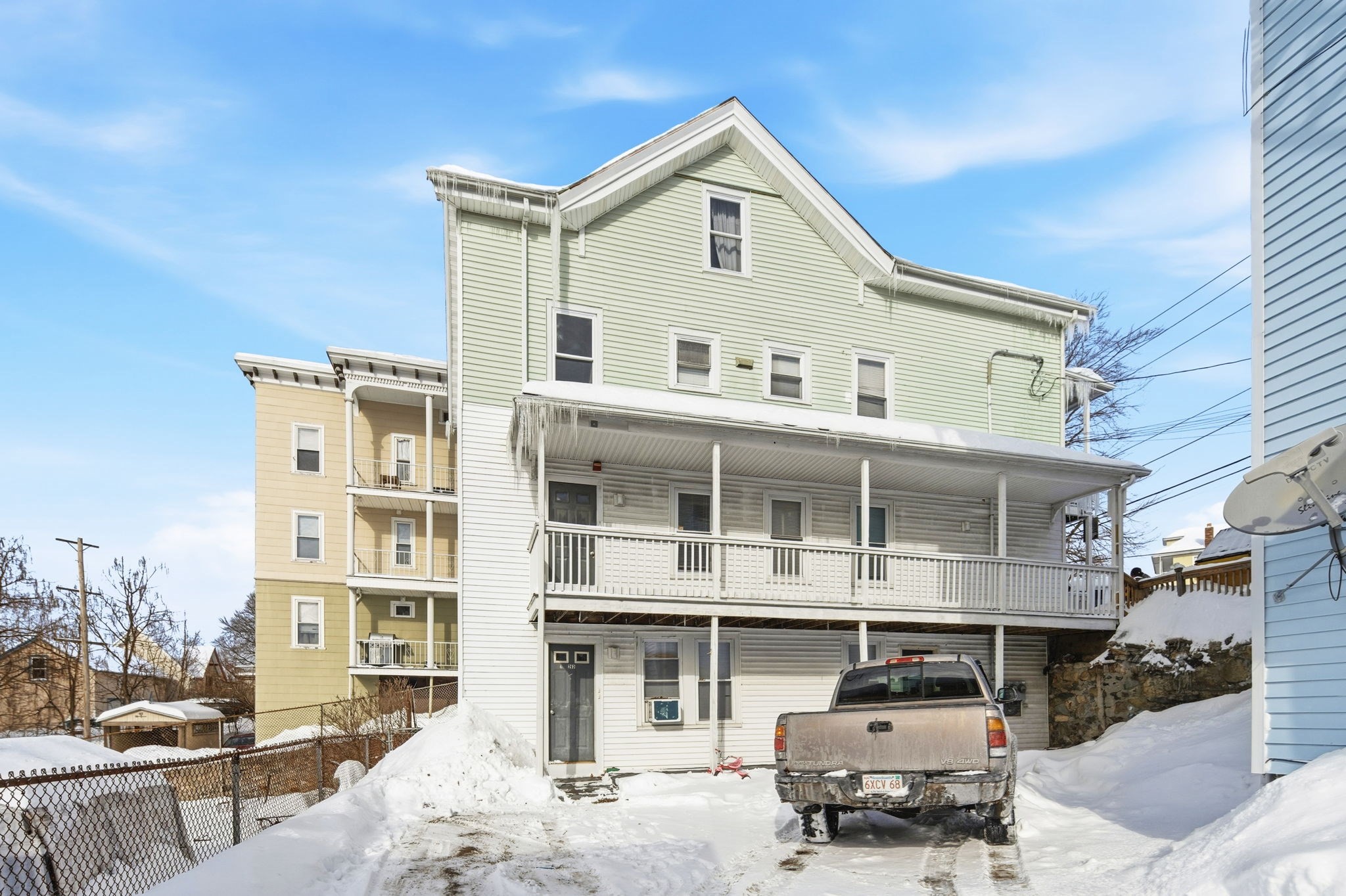 263 Elm St, Woonsocket, RI 02895