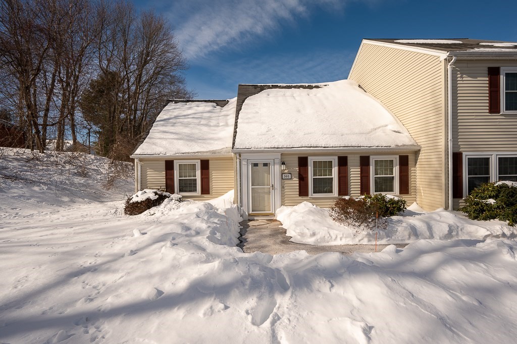 301 Forest Park Dr Unit 301, Auburn, MA 01501