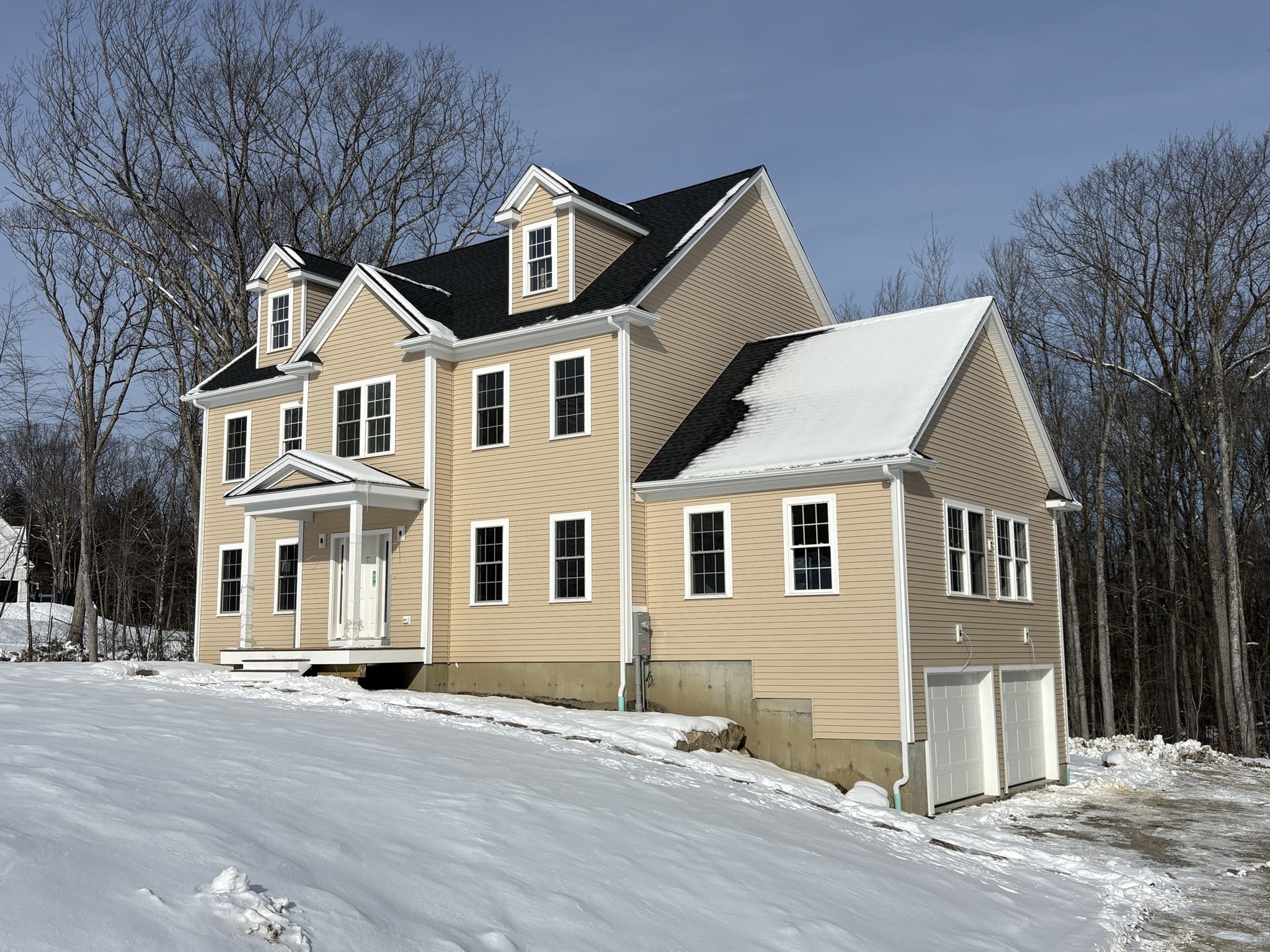 376 Elmwood Avenue, Holden, MA 01520