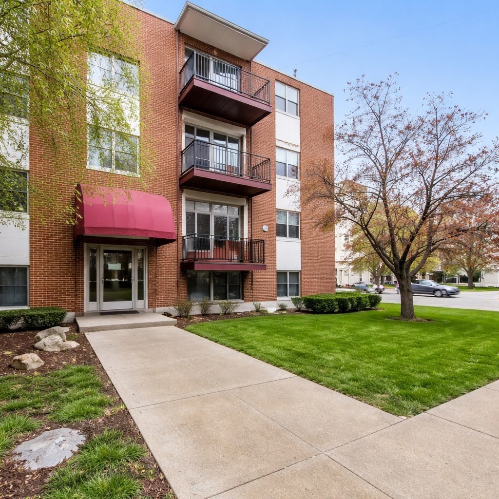 800 Hyde Park Ave Unit 3, Roslindale, Boston, MA 02136