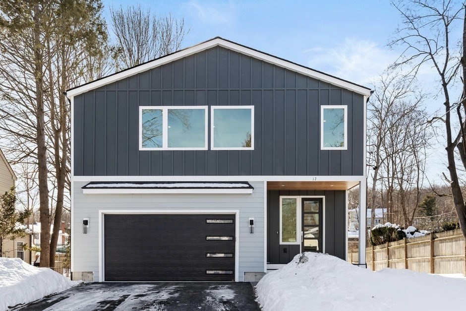 12 Brandon St, Lexington, MA 02420