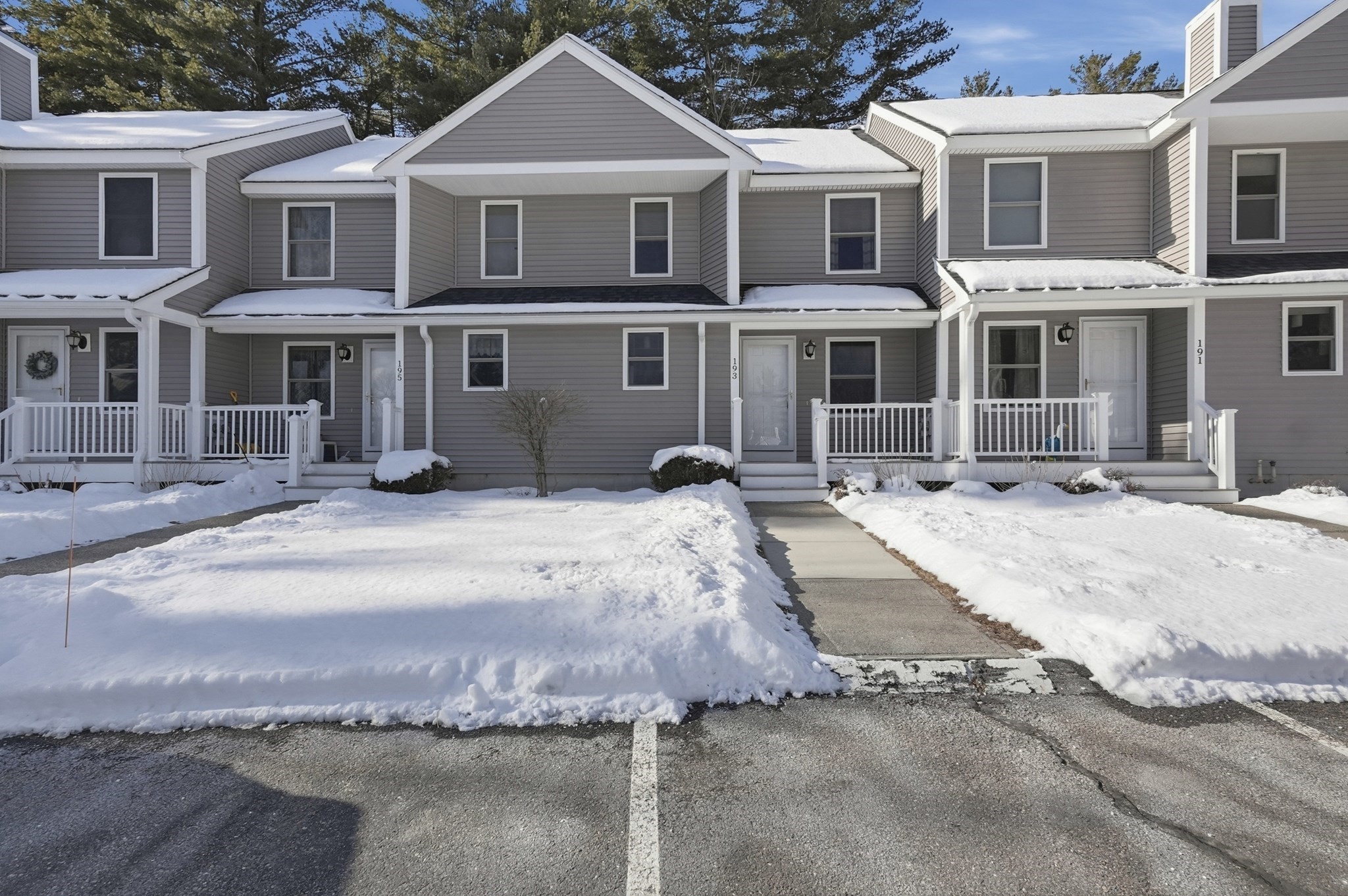 193 Bayberry Hill Ln Unit 193, Leominster, MA 01453