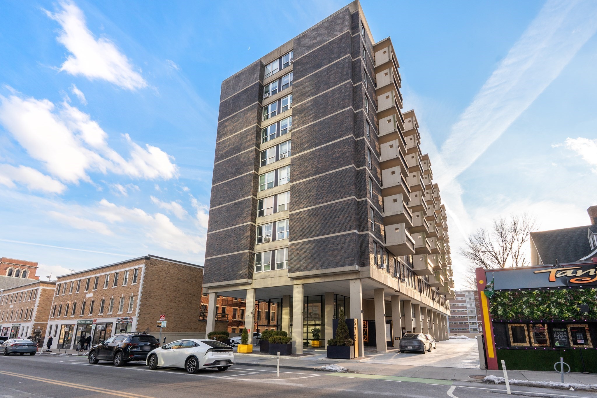 872 Massachusetts Avenue Unit 303, Cambridge, MA 02139