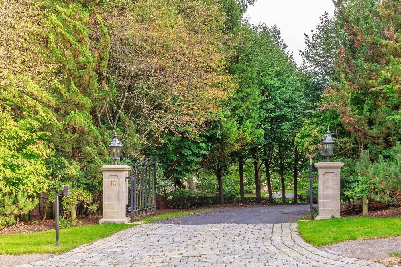 18 Longmeadow Drive, Westwood, MA 02090