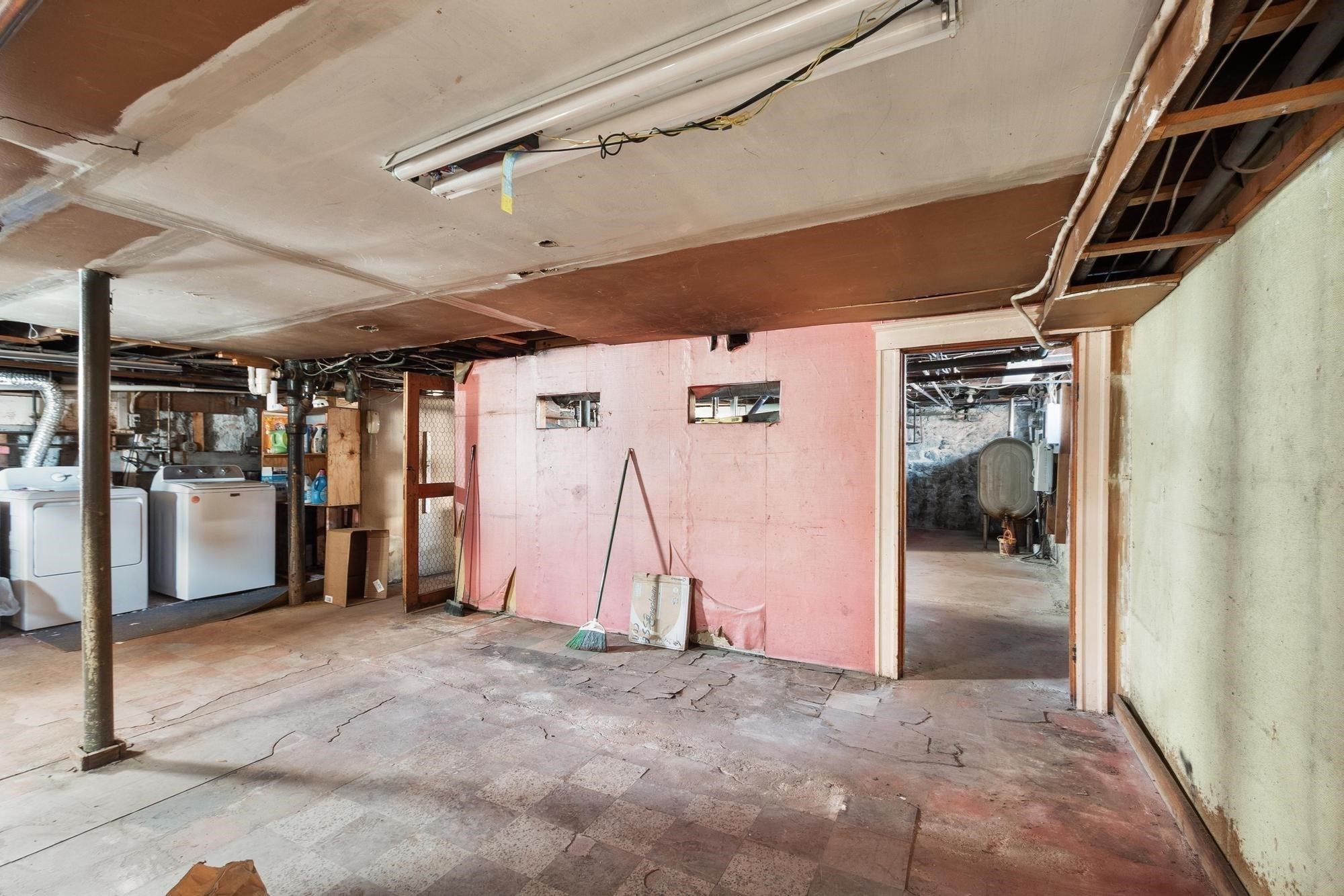 2 Leslie Street, Lawrence, MA 01841 - Image 32