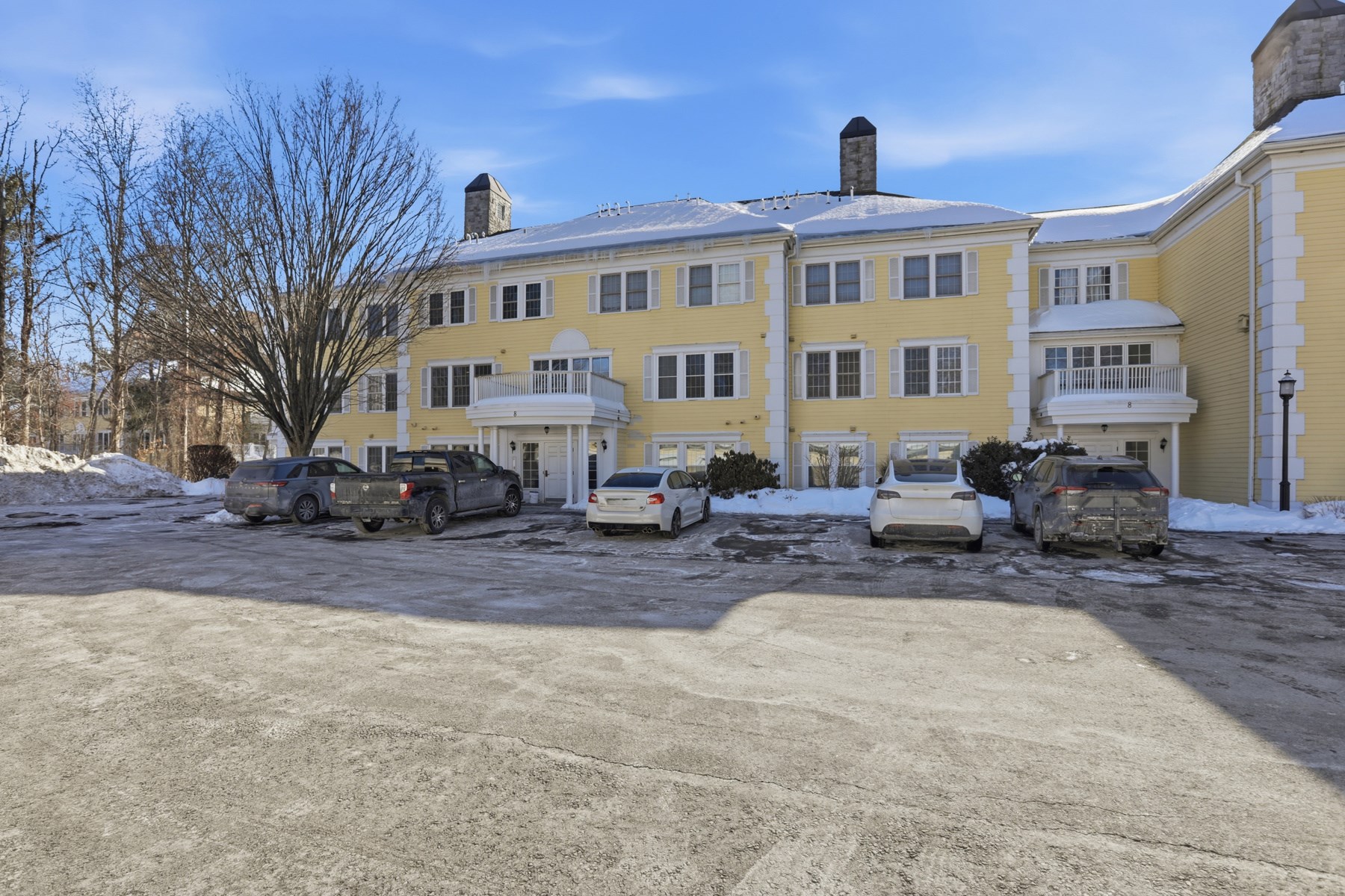 1 Riverview Blvd Unit 8-203, Methuen, MA 01844