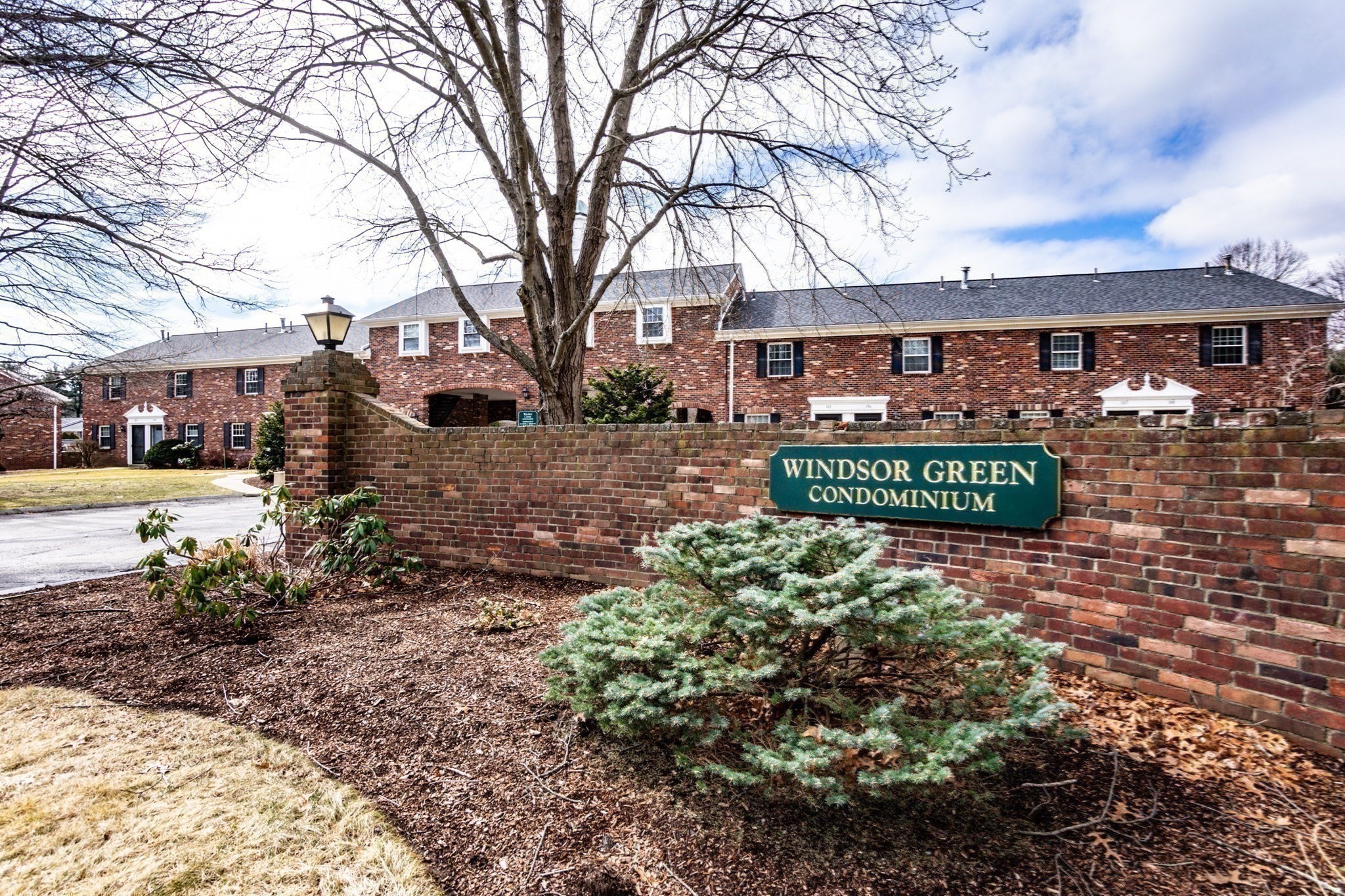 301 Windsor Dr Unit 301, Framingham, MA 01701