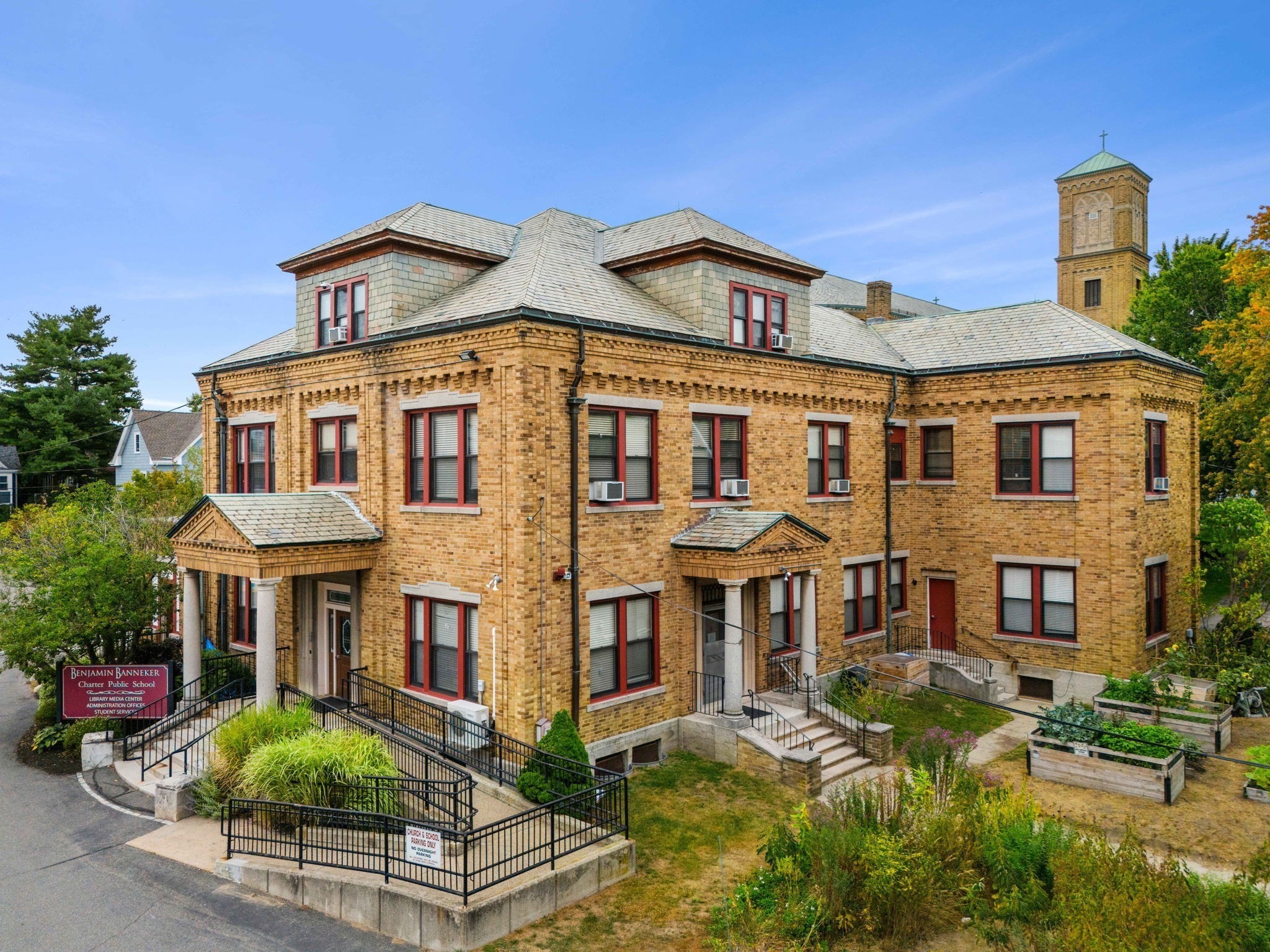 35 Middlesex Street, Cambridge, MA 02140