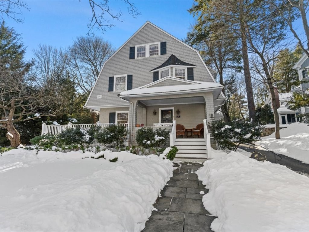 40 Chestnut Street, Wellesley, MA 02481