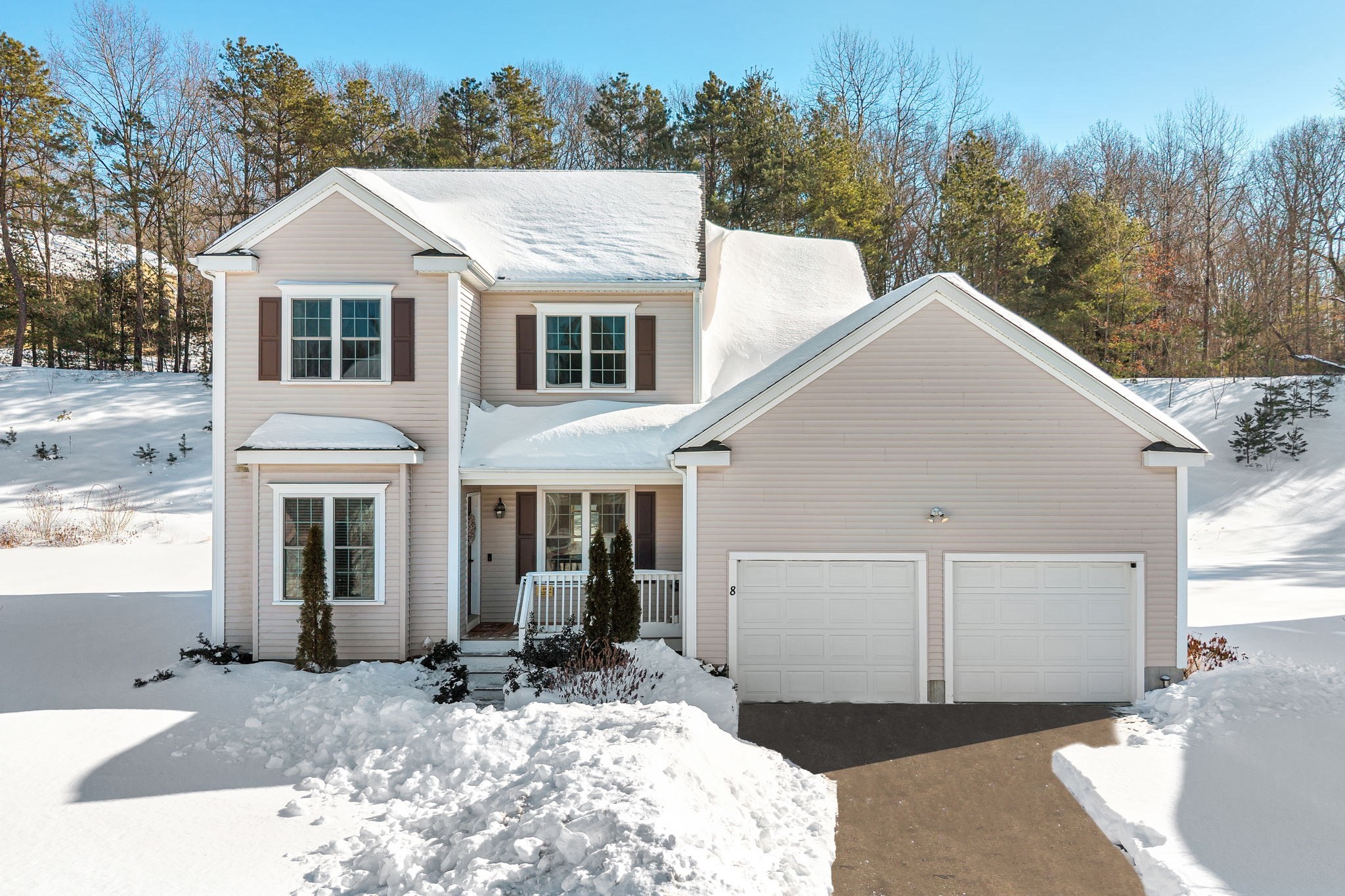 8 Nightview Pl, Millbury, MA 01527