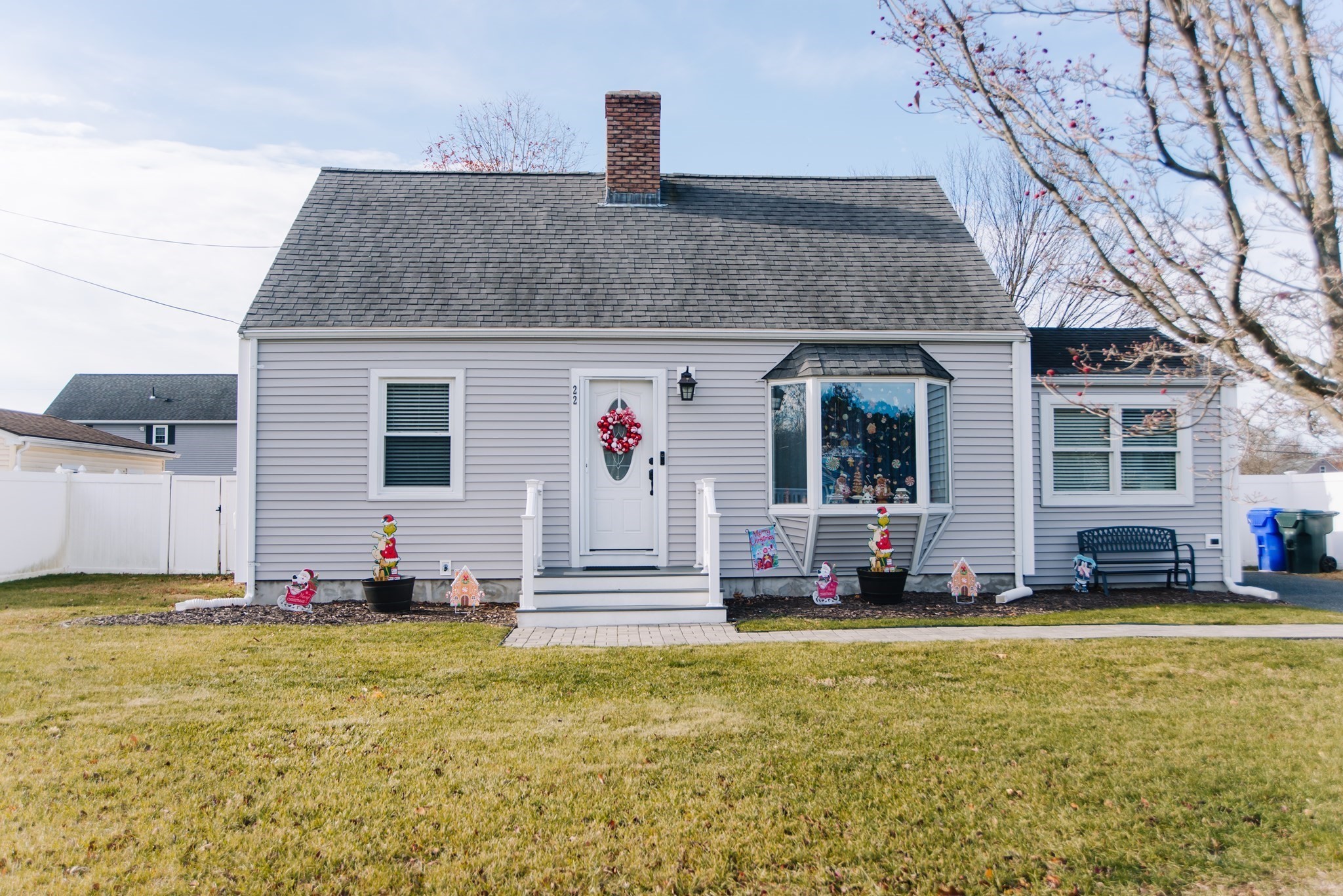 22 Amanda St, Springfield, MA 01118