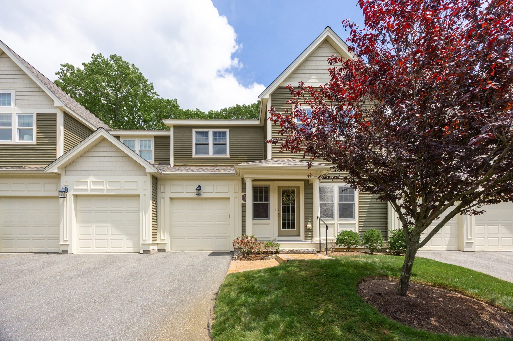 4 Lowell Dr Unit 4, Hopkinton, MA 01748