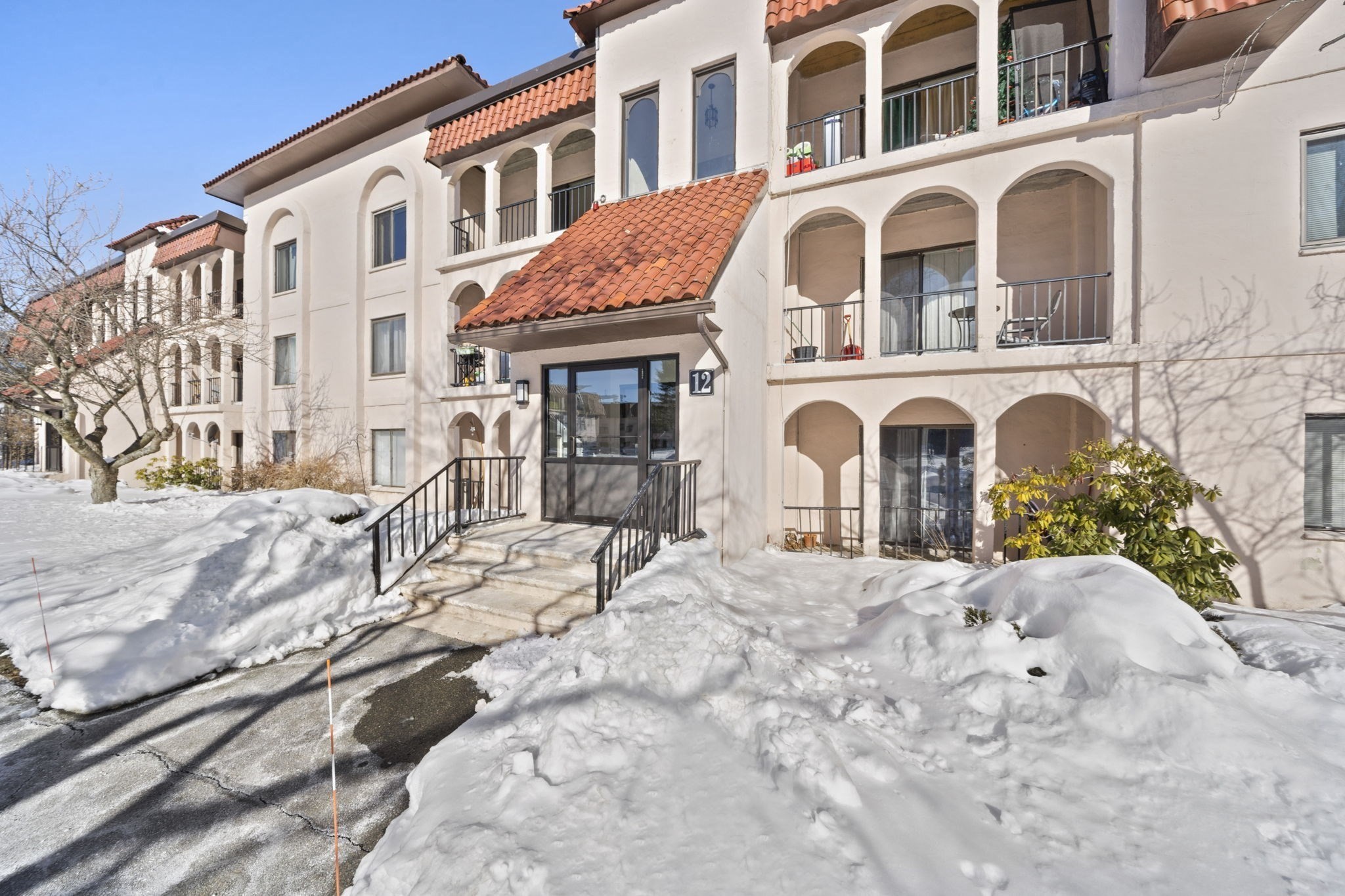 685 Oak St Unit 12-9, Brockton, MA 02301