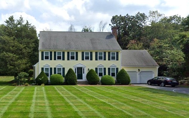 15 Fox Run Rd, Medway, MA 02053
