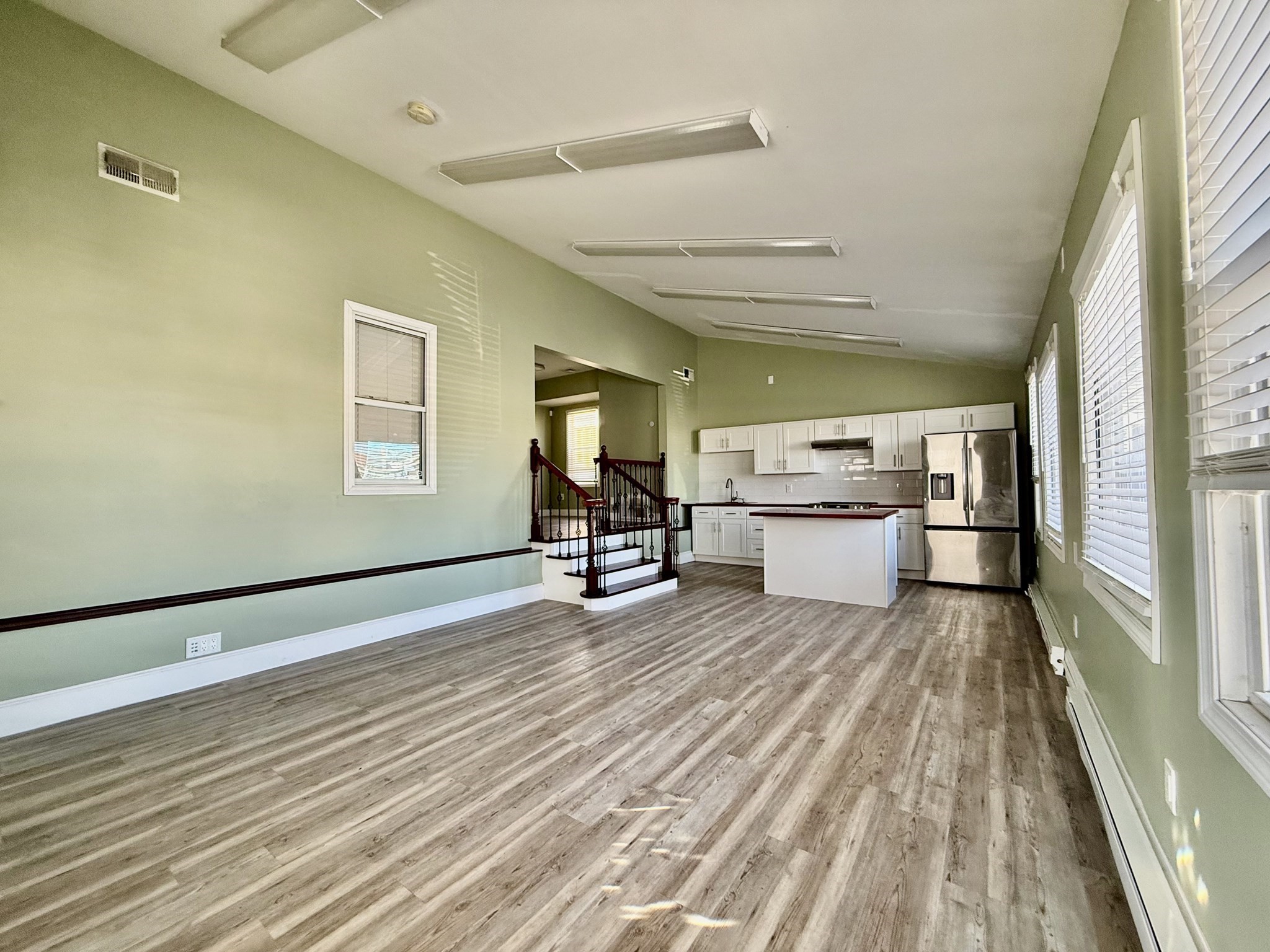 545 Brayton Ave, Fall River, MA 02721