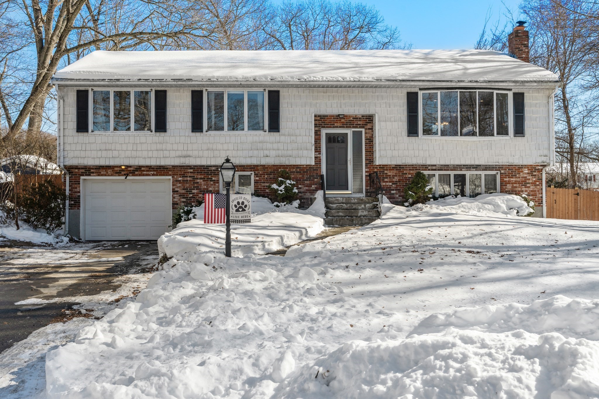 7 Van Beal Rd, Randolph, MA 02368