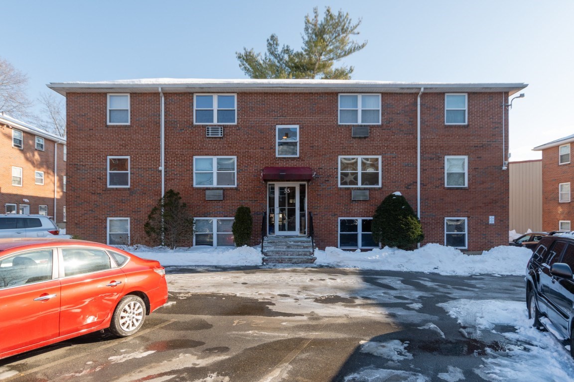 35 Montvale Avenue Unit 8, Woburn, MA 01801 - Image 2