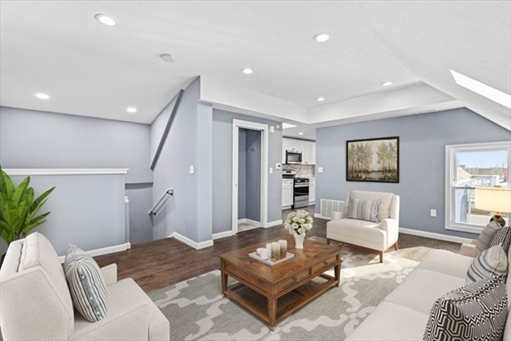167 Lexington St, Apt 3