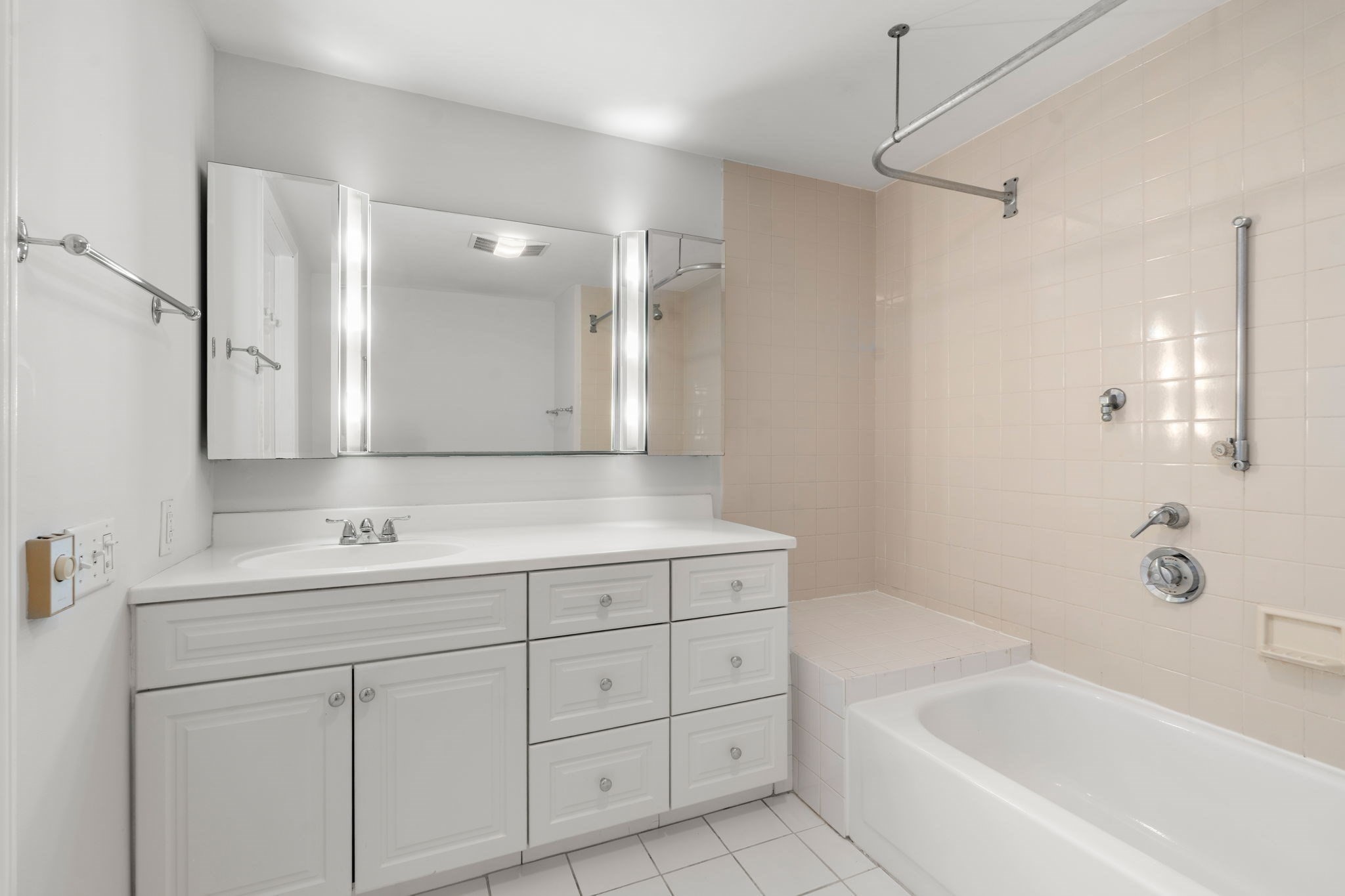 143 W Brookline St Unit 204, South End, Boston, MA 02118 - Image 6