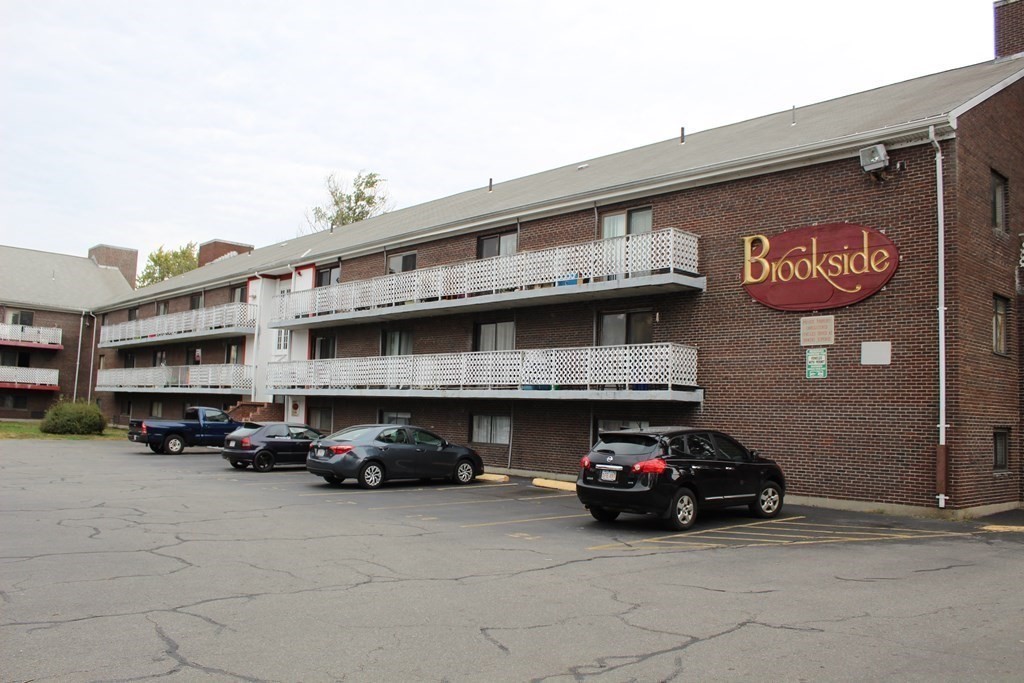 126 Beaver St Unit 5, Framingham, MA 01702